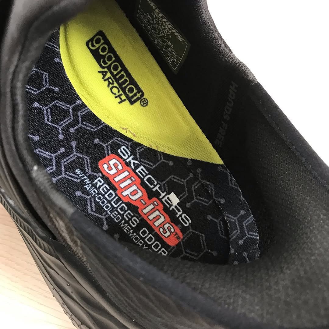 Skechers men’s in black sneakers 210803/BBK GARNER Size 41