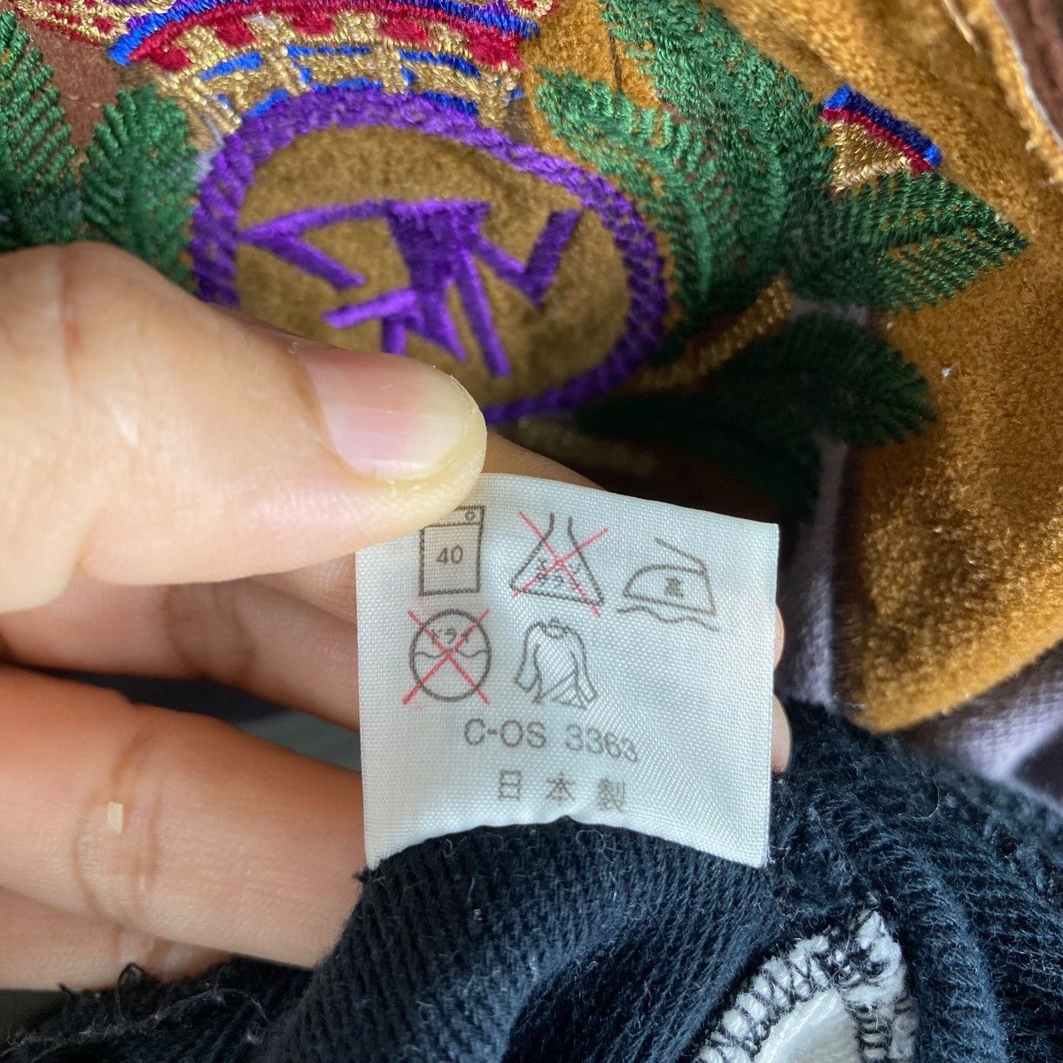 Vintage Vintage 90's GROURIA Di NARDI Embroidery Logo Crewneck Size US M / EU 48-50 / 2 - 7 Thumbnail
