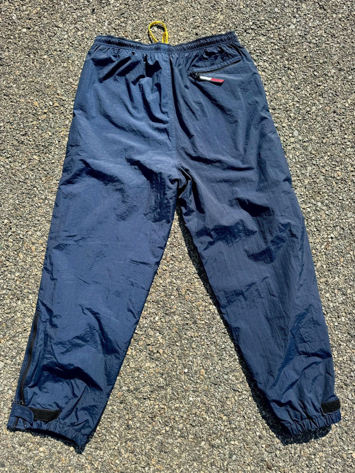 Tommy Hilfiger × Vintage Vintage Tommy Hilfiger 90’s Hip Hop Track Pants Size US 32 / EU 48 - 9 Thumbnail