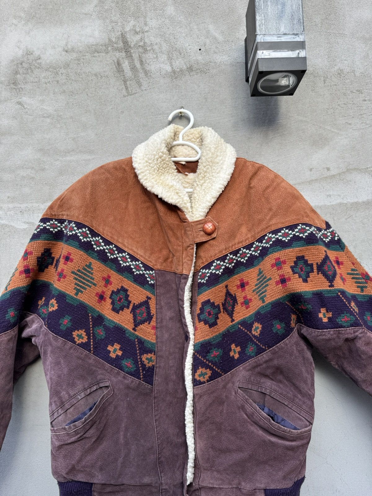 Vintage Vintage 90s Suede Aztec Jacket Shearling Ethno Chic Boho Size US L / EU 52-54 / 3 - 13 Thumbnail