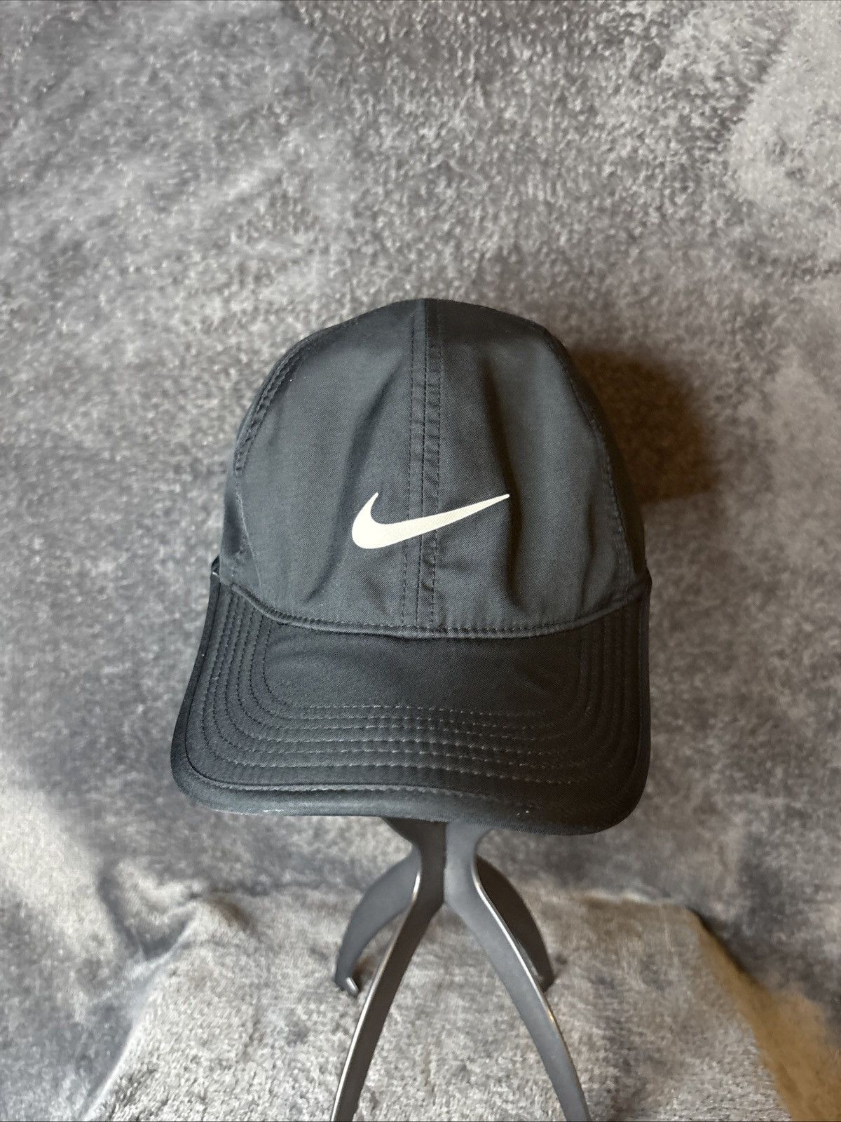 Other Nike Hat Cap Men Strap Back Black Featherlight Dri Fit Size ONE SIZE - 1 Thumbnail