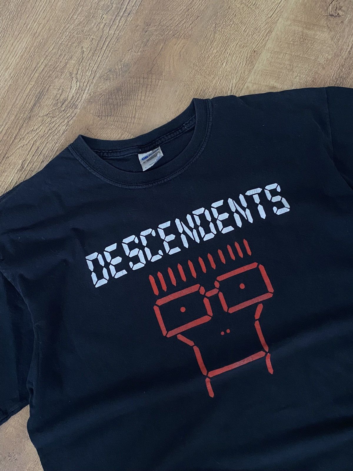 Band Tees × Vintage VINTAGE Y2K DESCENDENTS FADED TEE Size US XL / EU 56 / 4 - 4 Thumbnail