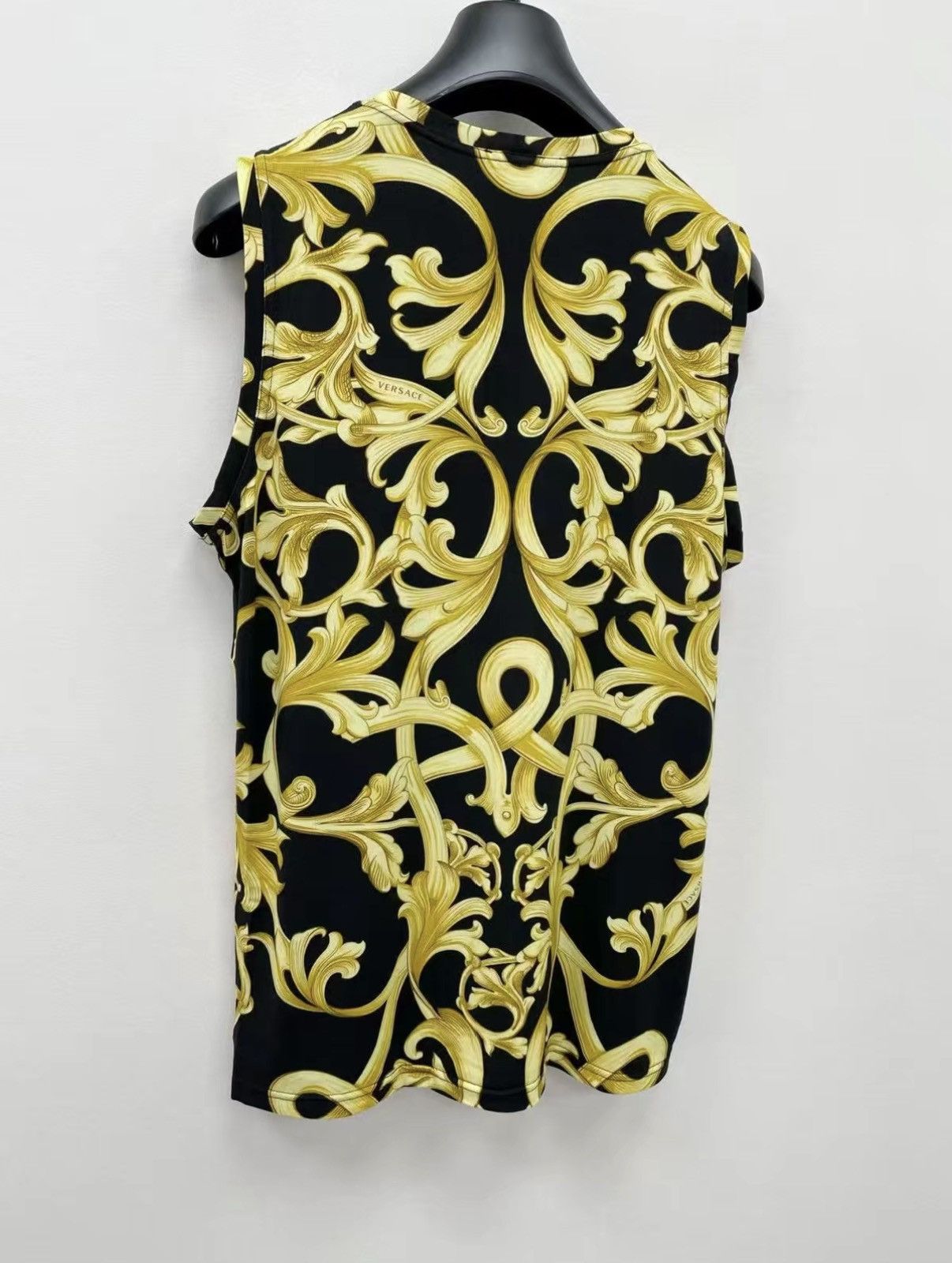 Versace VERSACE High Stretch Sleeveless T-shirt J30 Size US M / EU 48-50 / 2 - 3 Thumbnail