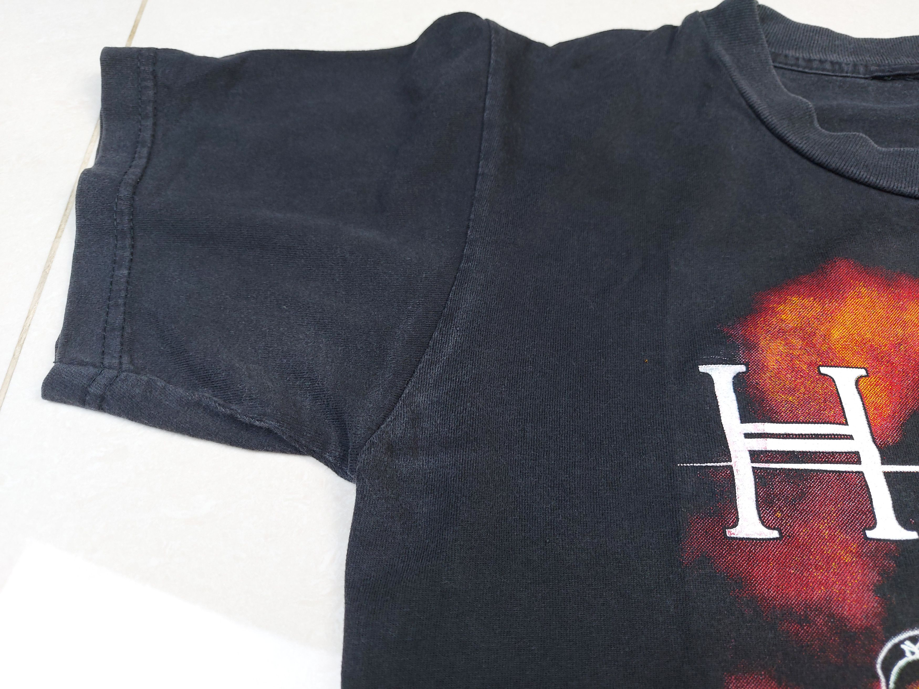 Band Tees × Vintage VTG 2001 HIM Band Deep Shadows and Brilliant Highlights TEE Size US S / EU 44-46 / 1 - 9 Thumbnail