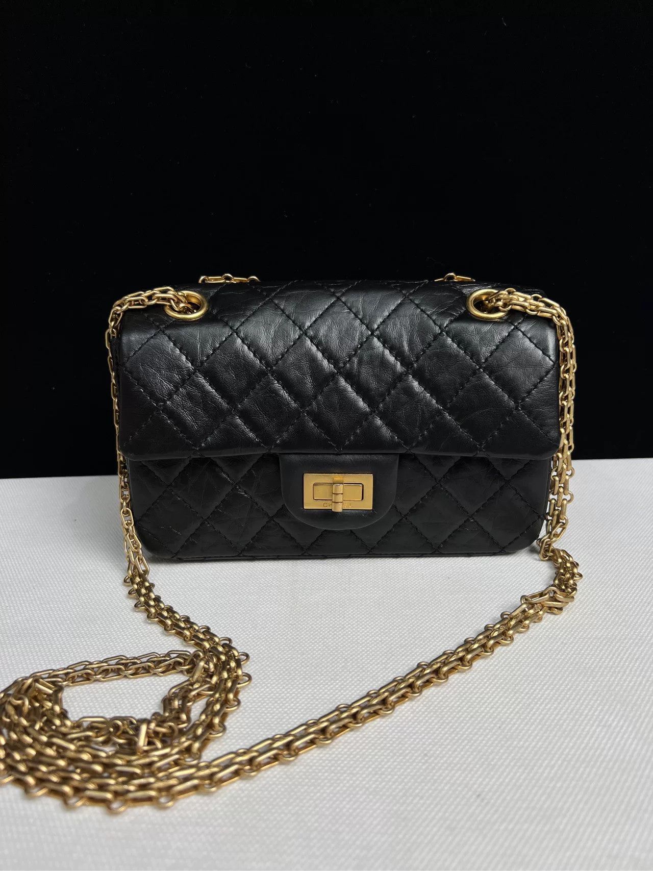 Chanel Pre-loved Bag Very good condition Size ONE SIZE - 1 Thumbnail
