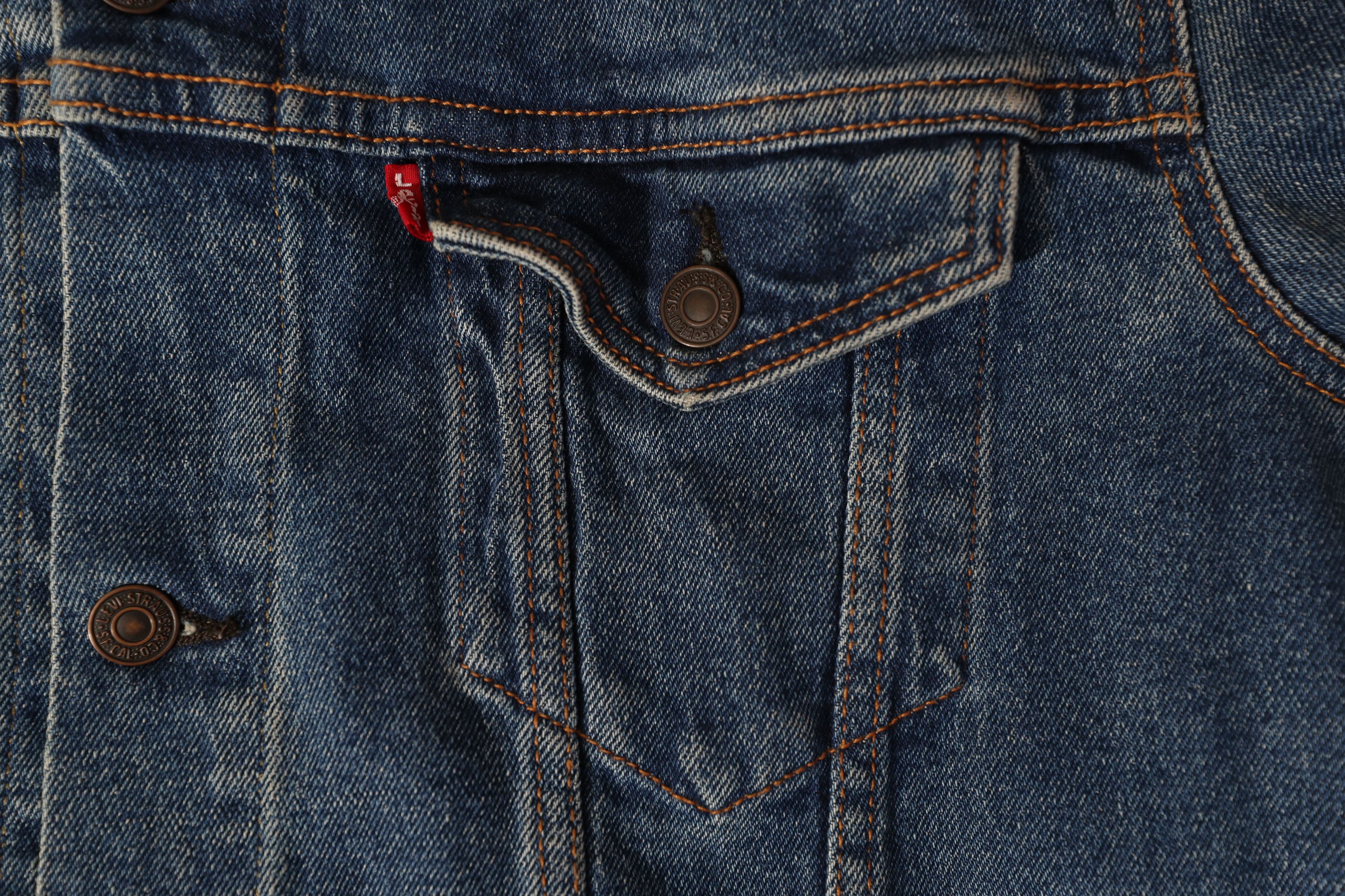 Levi's Levis Trucker Denim Jacket (L) Size US L / EU 52-54 / 3 - 6 Thumbnail