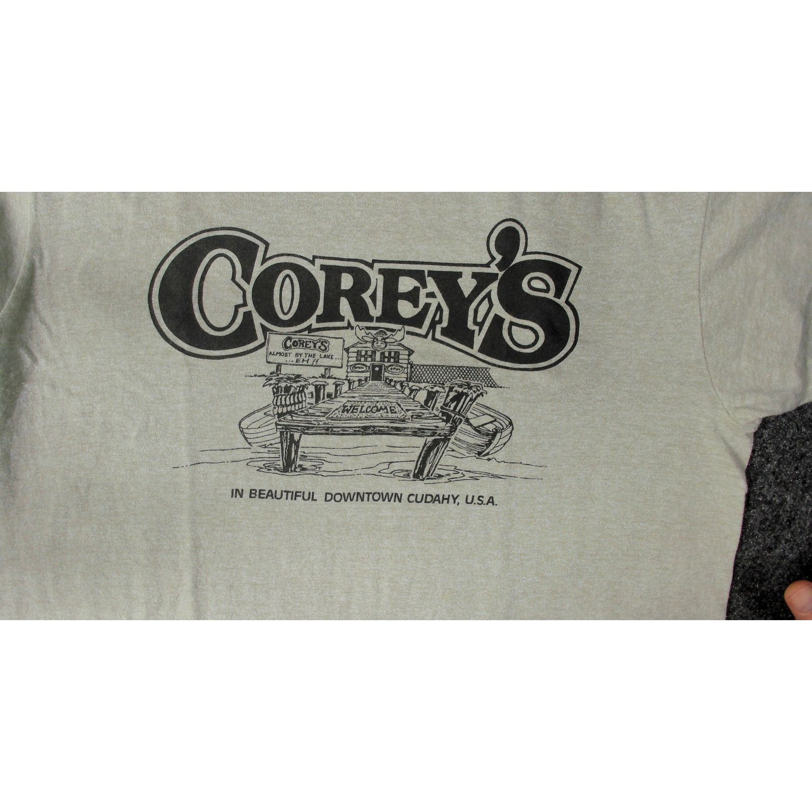 Vintage Vtg 80s Screen Stars Coreys Cudahy WI T-Shirt Mens Medium Size US M / EU 48-50 / 2 - 8 Thumbnail