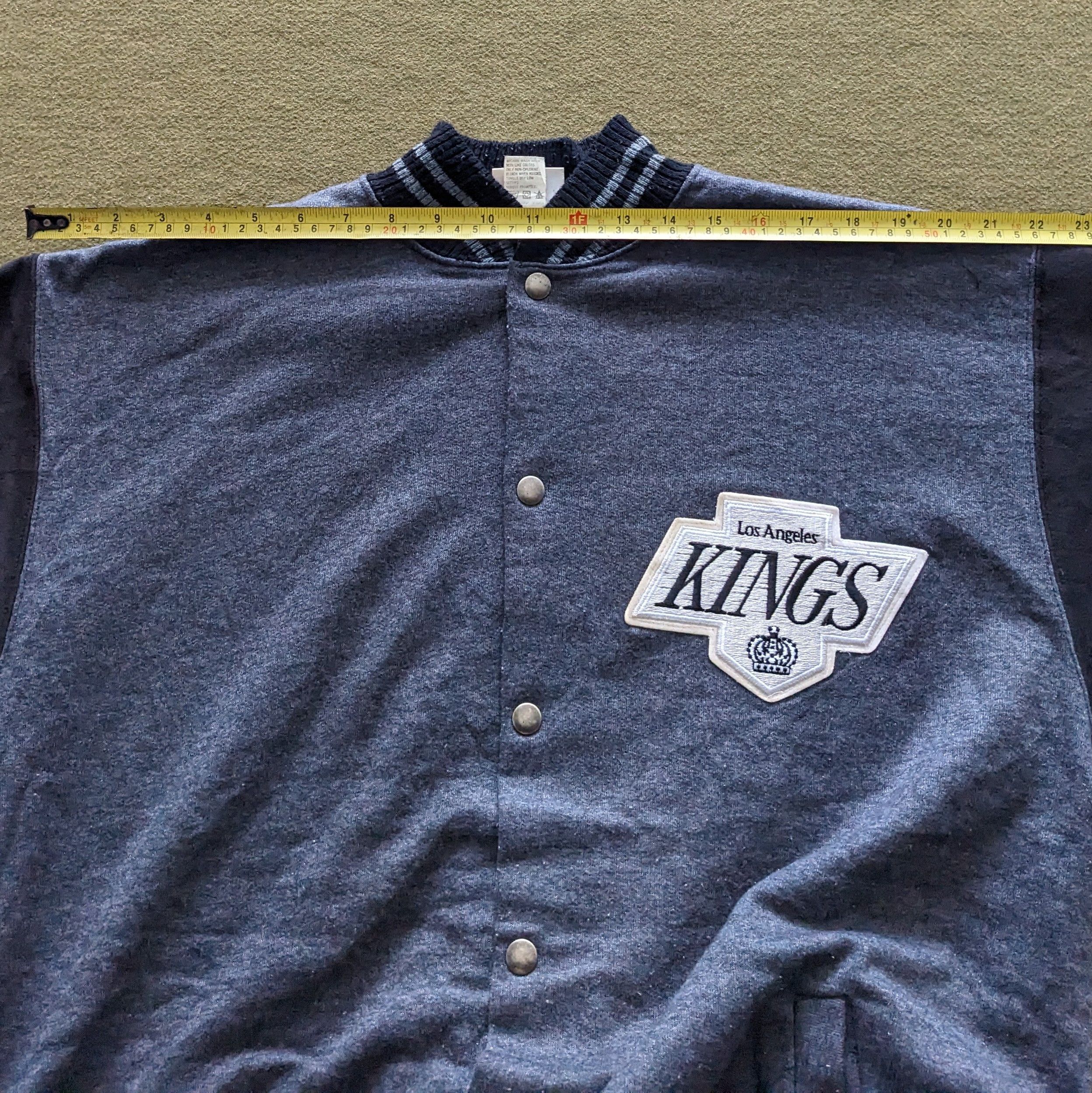 NHL Vintage LOS ANGELES KINGS NHL Varsity Jacket Size US XL / EU 56 / 4 - 5 Thumbnail