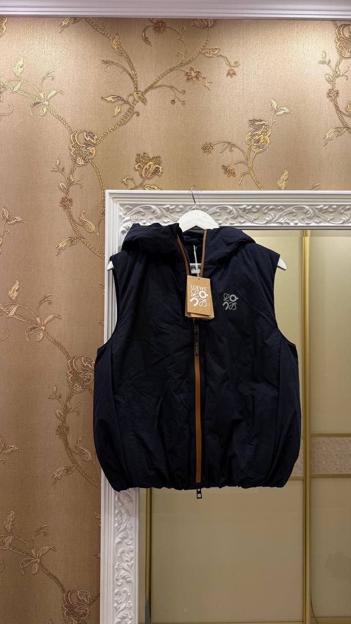 Loewe × On Loewe x On Logo Technical Puffer Vest Size XS / US 0-2 / IT 36-38 - 1 Thumbnail