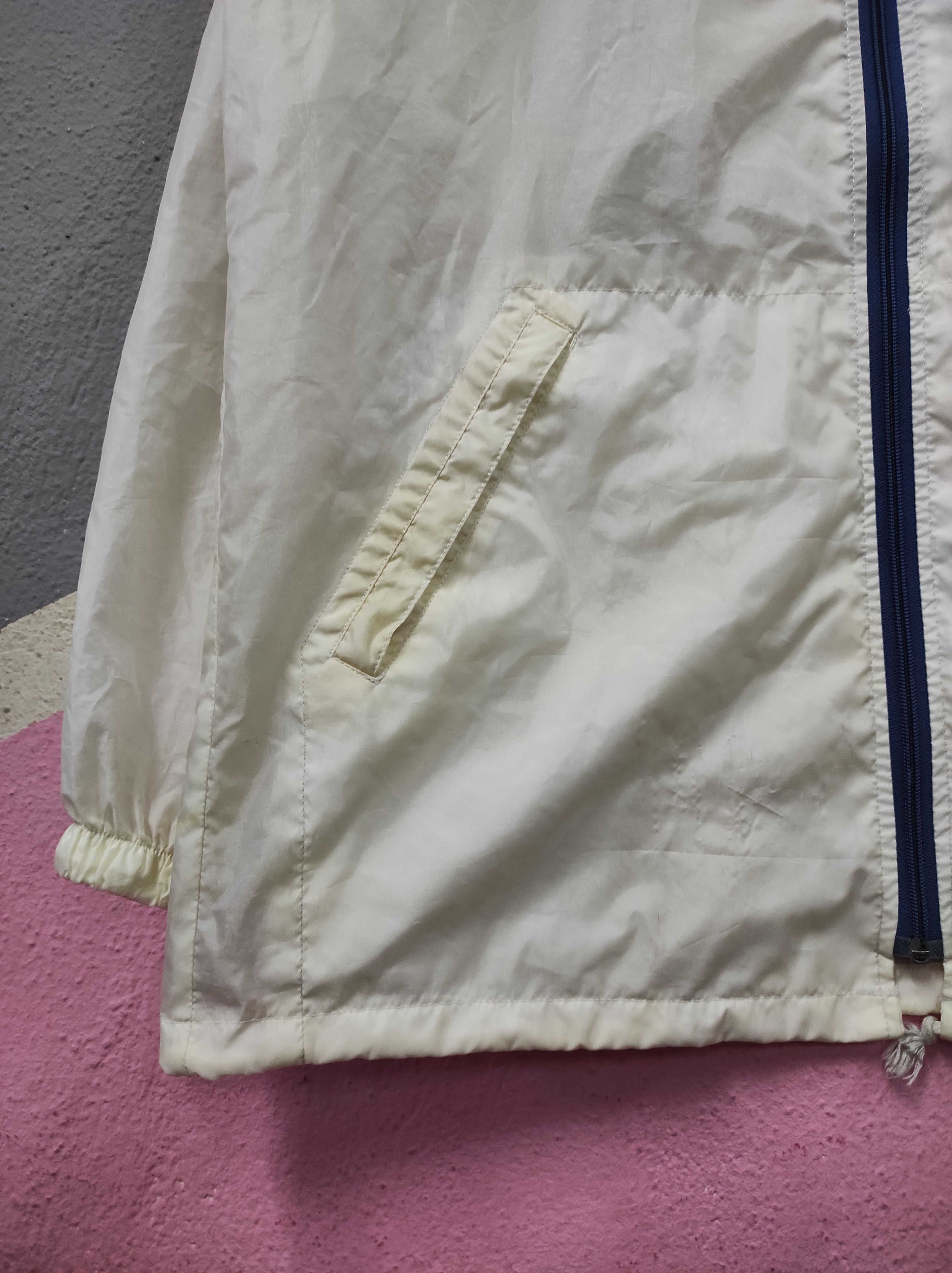 Nike × Vintage NIKE VTG 90'S RUNNING MARATHON LIGHT JACKET Size US L / EU 52-54 / 3 - 4 Thumbnail