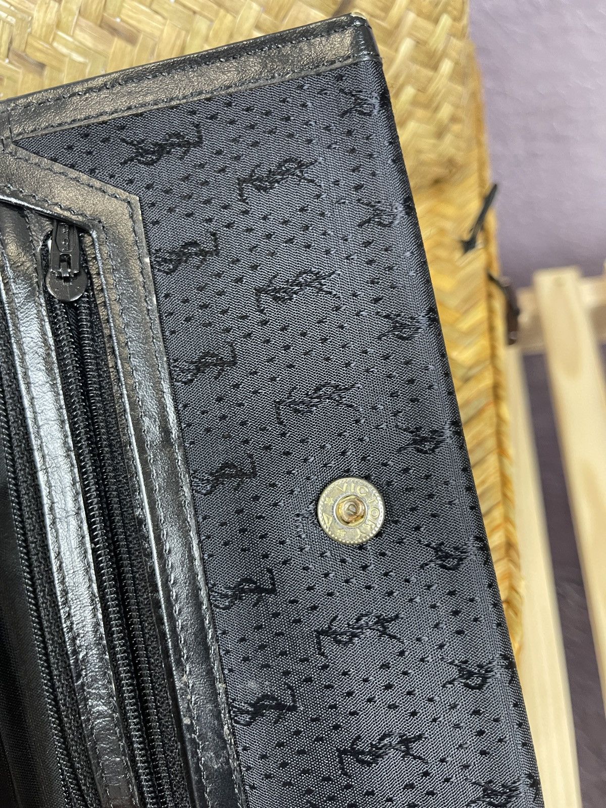 Vintage Yves Saint Laurent Paris monogram canvas leather wallet Size ONE SIZE - 10 Thumbnail