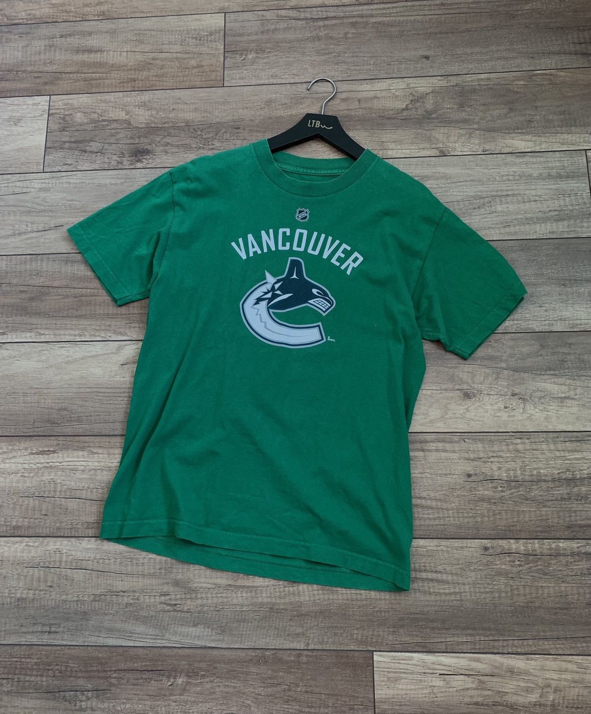 NHL Vintage Reebok Vancouver Canucks T Shirt NHL Kesler Size US M / EU 48-50 / 2 - 1 Thumbnail