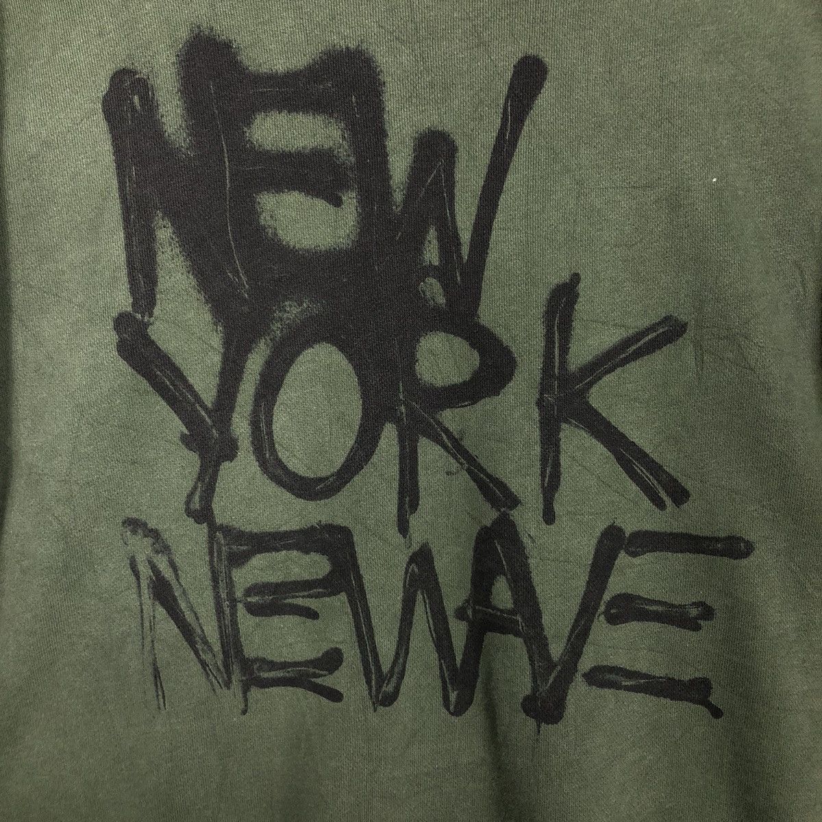 Japanese Brand Vintage Sweatshirt Rich Green Uniqlo X Jean-Michel Basquiat Size US M / EU 48-50 / 2 - 13 Thumbnail