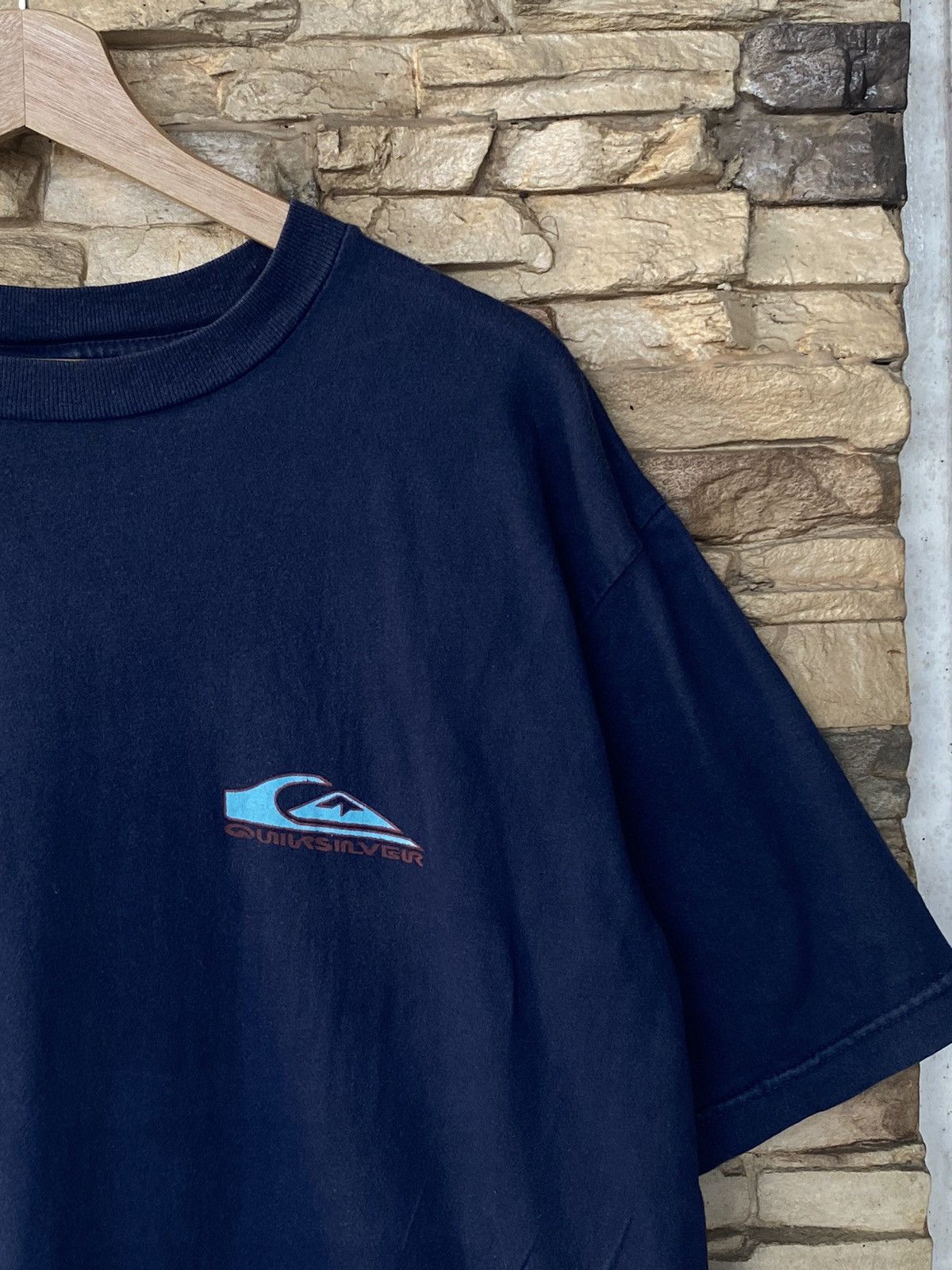 Vintage Vintage 90s Quiksilver Backhit Logo Surfing Tees Size US L / EU 52-54 / 3 - 4 Thumbnail