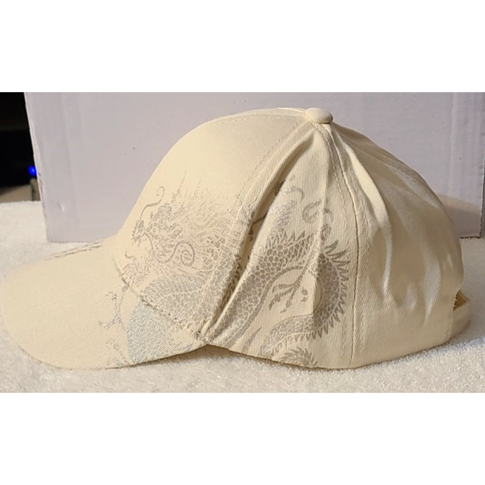 Vintage TEM CHINESE DRAGON FANTASY MYTHICAL BASEBALL CAP BEIGE ADJUSTABLE Men Cap Size ONE SIZE - 2 Thumbnail