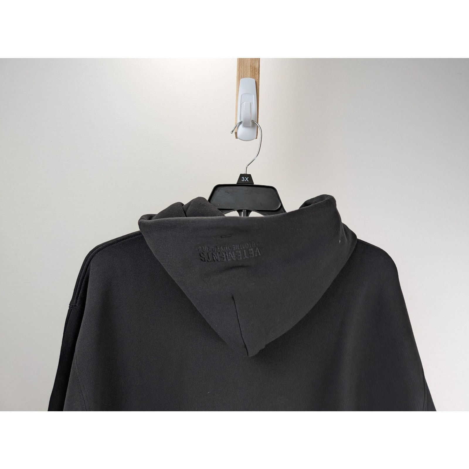 Vetements o1rshd1 Q:2 / Interpool Hoodie in Black Size US S / EU 44-46 / 1 - 11 Thumbnail
