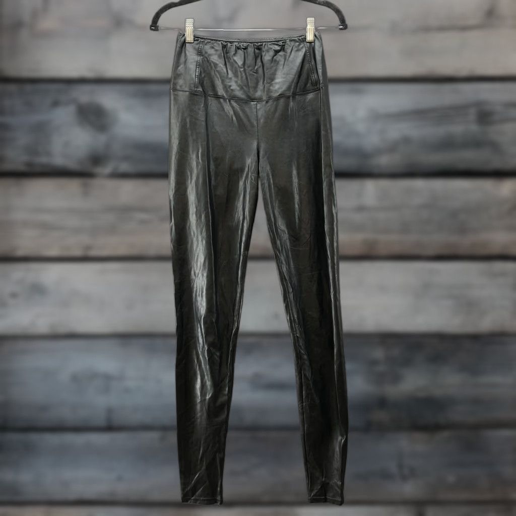 Aritzia VINTAGE? No. Wilfred Free Aritzia Daria Leggings Womens S Black Faux Leather Vegan Black Leggings City Modern 90s? (adjust not allowed) Size 28" / US 6 / IT 42 - 1 Thumbnail