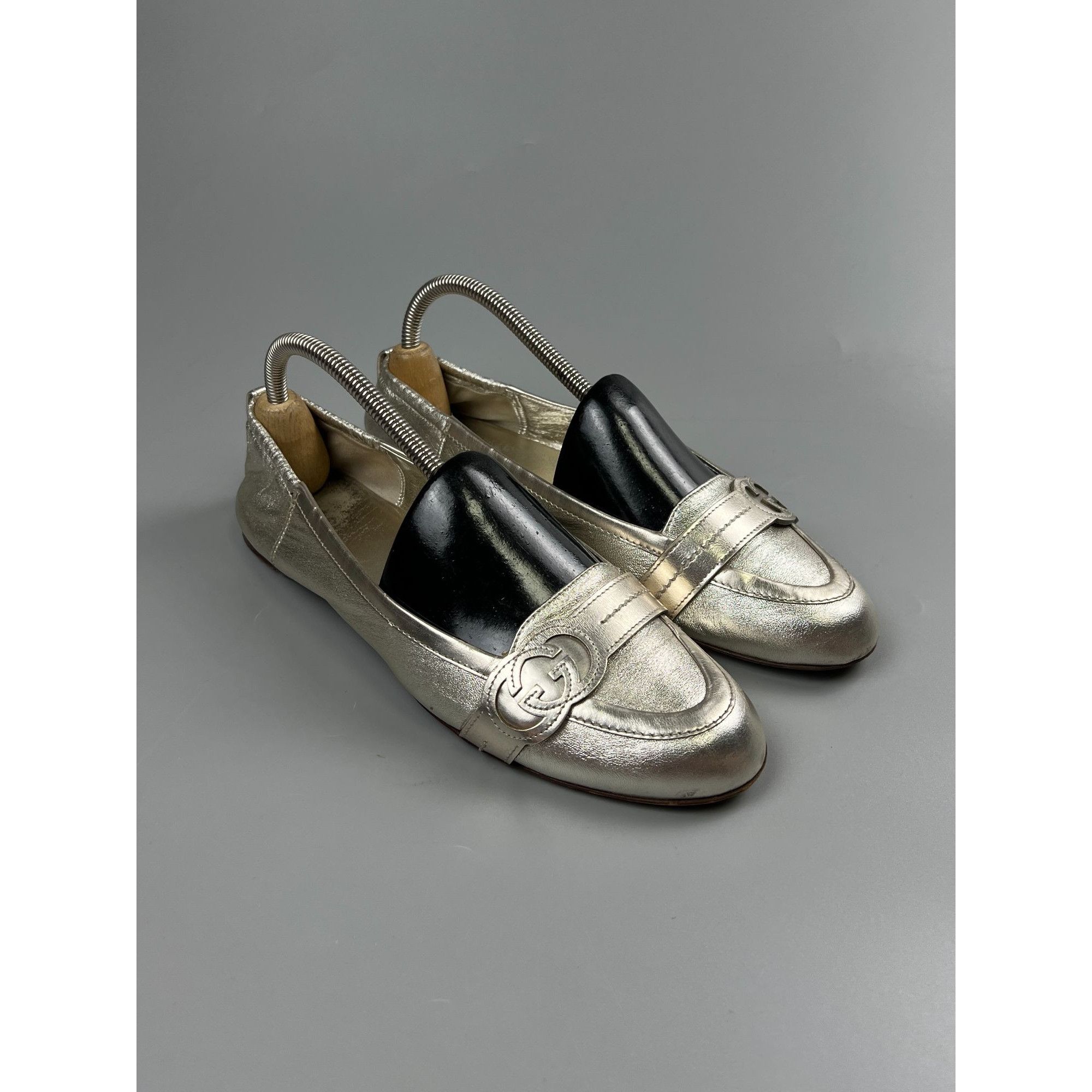 Gucci Gucci Interlocking G Silver Leather Ballet Flats (Y1006) Size US 9.5 / IT 39.5 - 2 Thumbnail