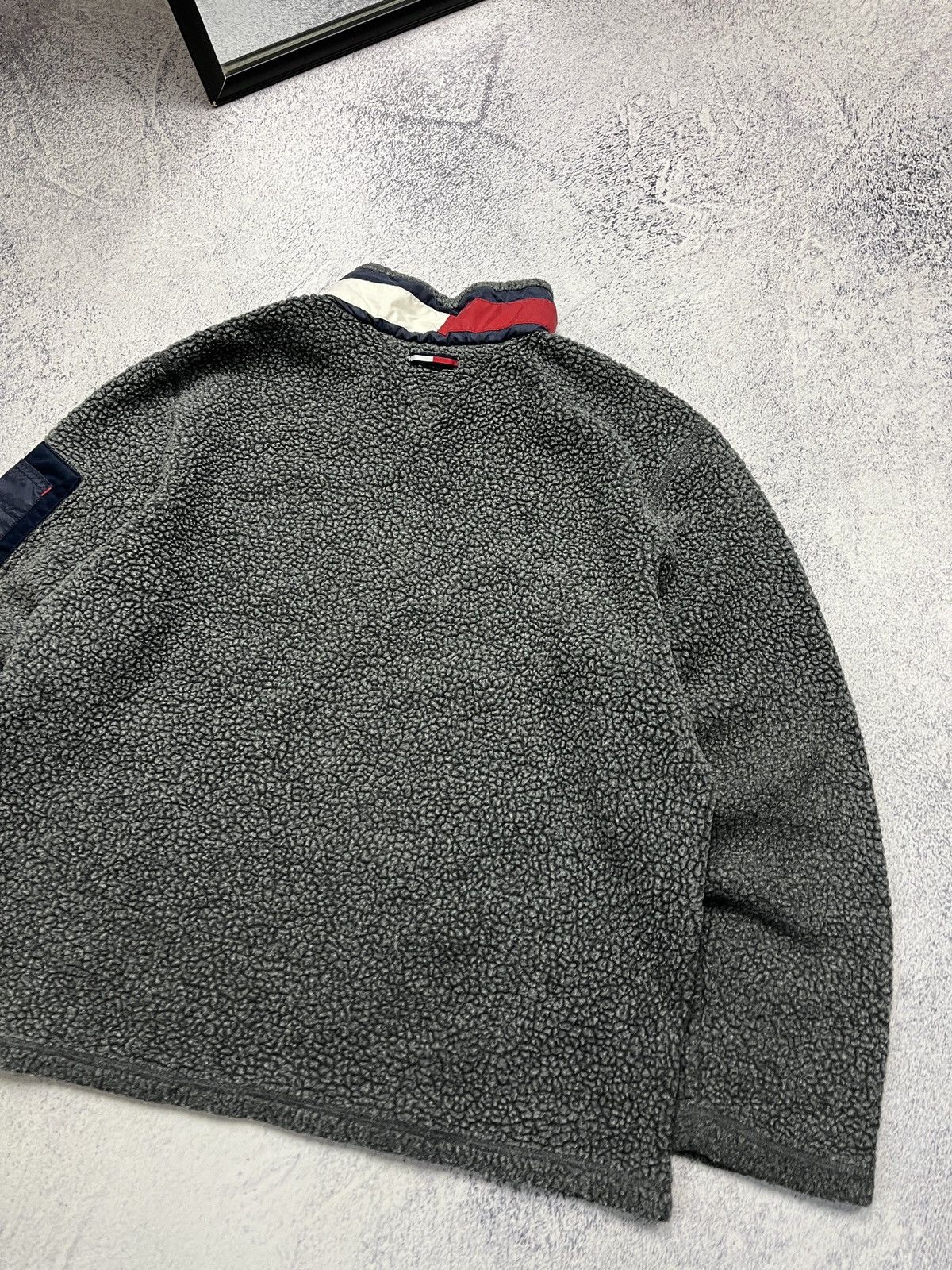Tommy Hilfiger Vintage 00’s Tommy Hilfiger Fleece Sherpa Jacket Big Logo Size US L / EU 52-54 / 3 - 12 Thumbnail