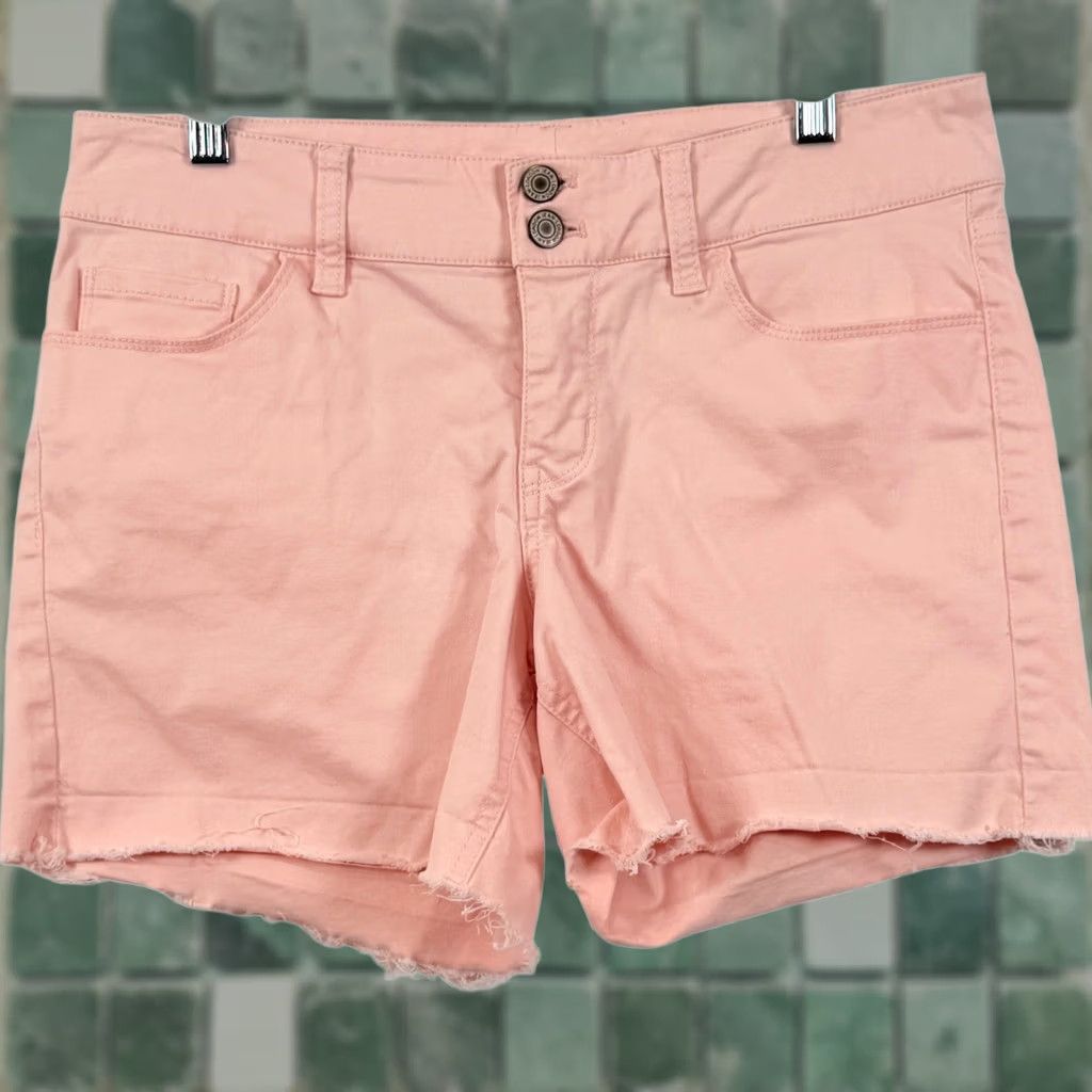 Vintage London Jean Shorts Women 6 Cut-Off Pink Peach 4.5 Inseam 5-Pocket Stretch Denim Beach Festival Boho Summer Size 24" / US 00 / IT 34 - 1 Thumbnail