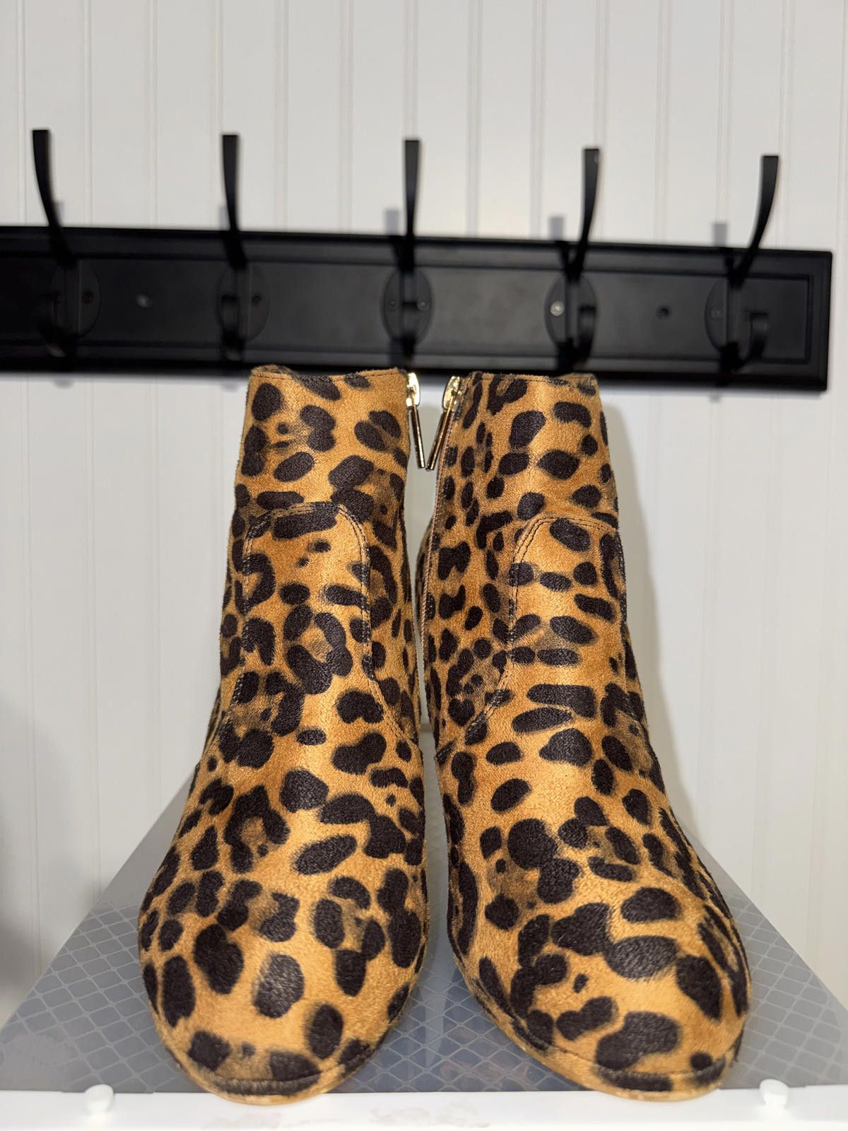 Other Bella Marie Leopard Print Heeled Ankle Boots Size US 8.5 / IT 38.5 - 1 Thumbnail