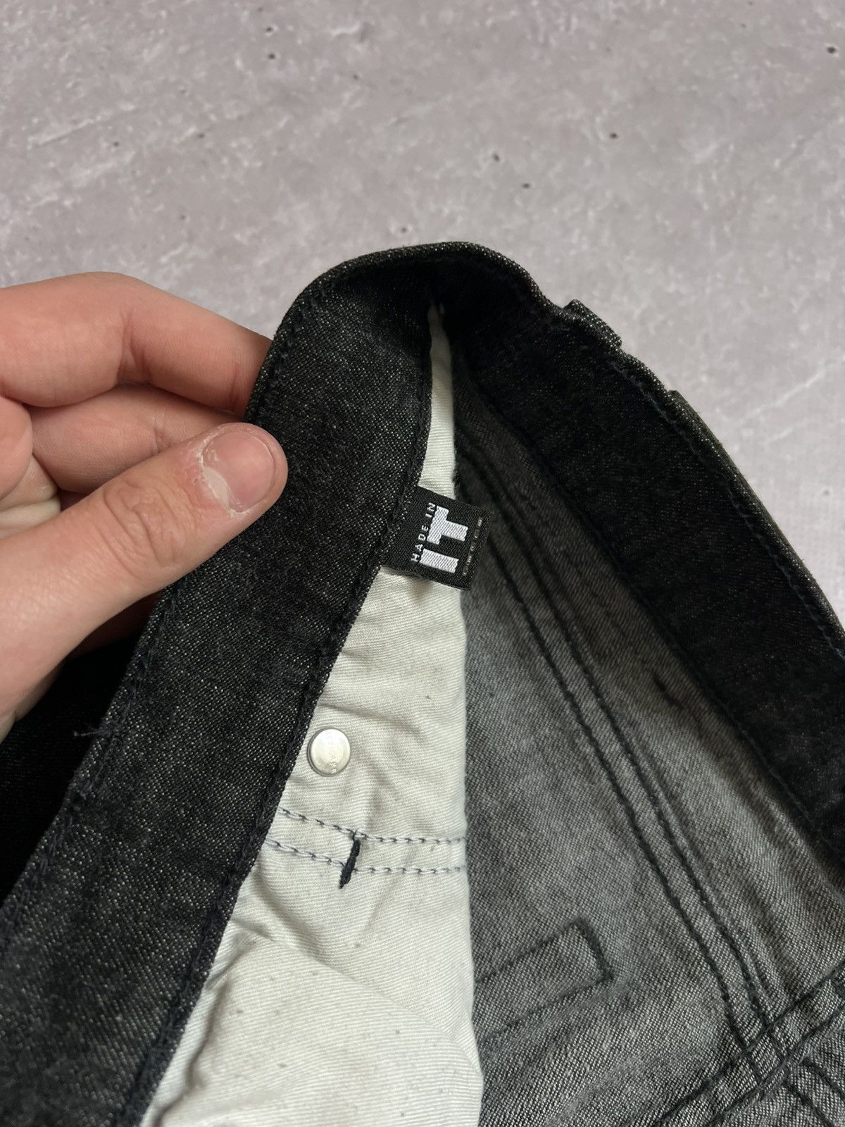Versace Very Rare Jeans From Versace Jeans Couture Women Size L Y2K Size 32" / US 10 / IT 46 - 8 Thumbnail