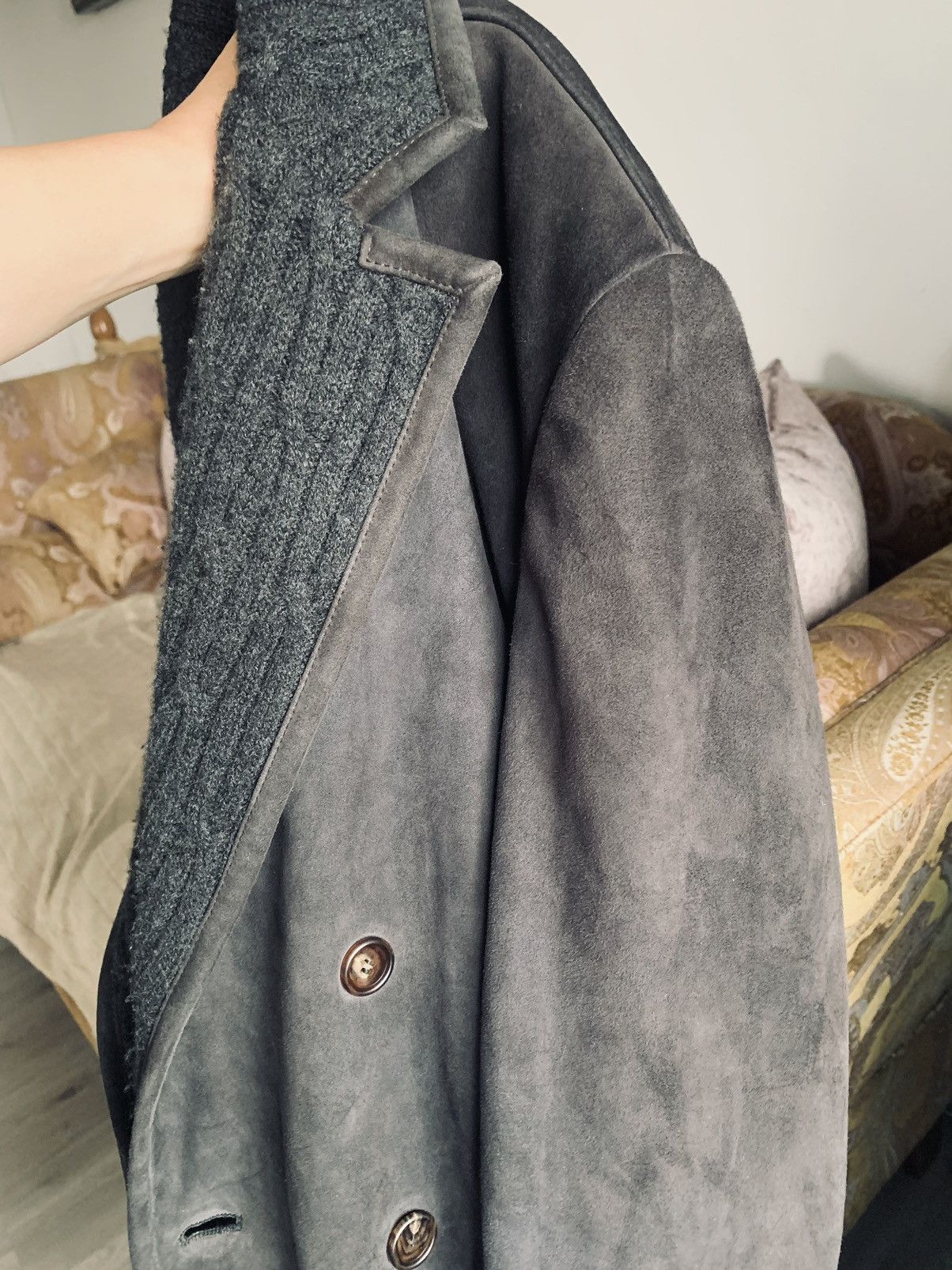 Local Authority Shearling coat with subtle embossed logo on suede Size US L / EU 52-54 / 3 - 14 Thumbnail