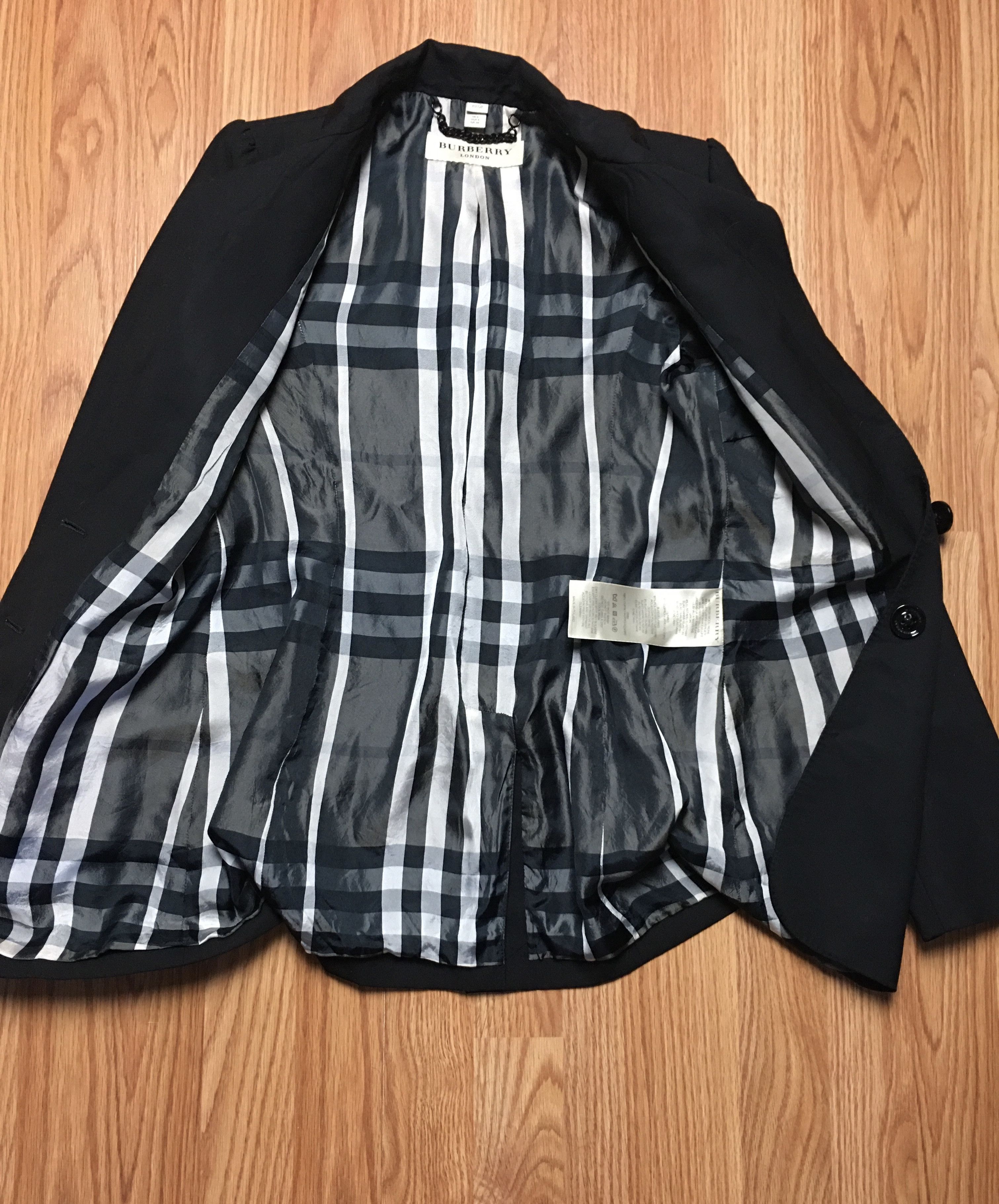 Burberry Burberry London Virgin Wool Black Blazer Jacket IT38/US4 Size S / US 4 / IT 40 - 6 Thumbnail
