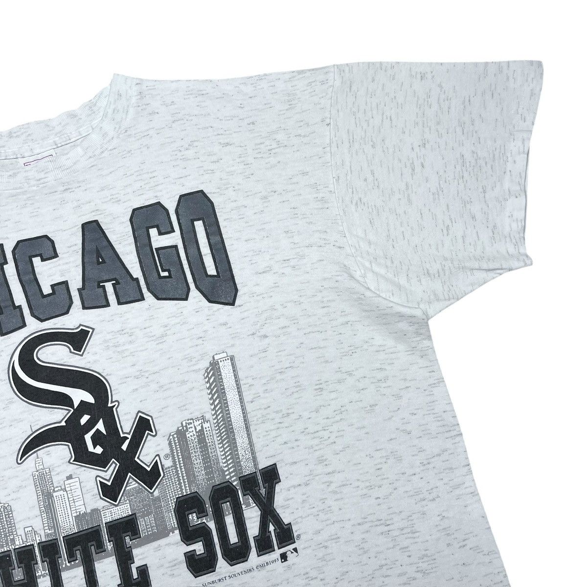 MLB Vtg 1993 MLB Chicago White Sox Sunburst Souvenirs T-Shirt Size US XL / EU 56 / 4 - 6 Thumbnail