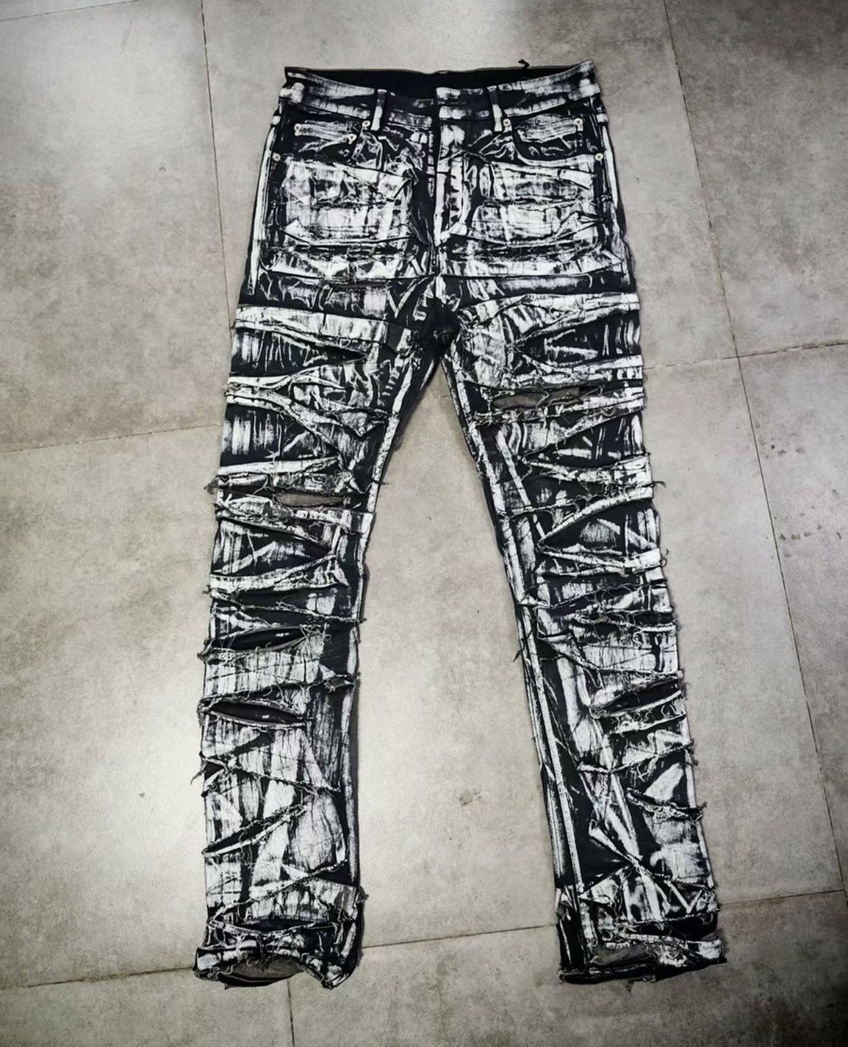Rick Owens Rick Owens "Mega Cargo" distressed jeans Size US 31 - 1 Thumbnail