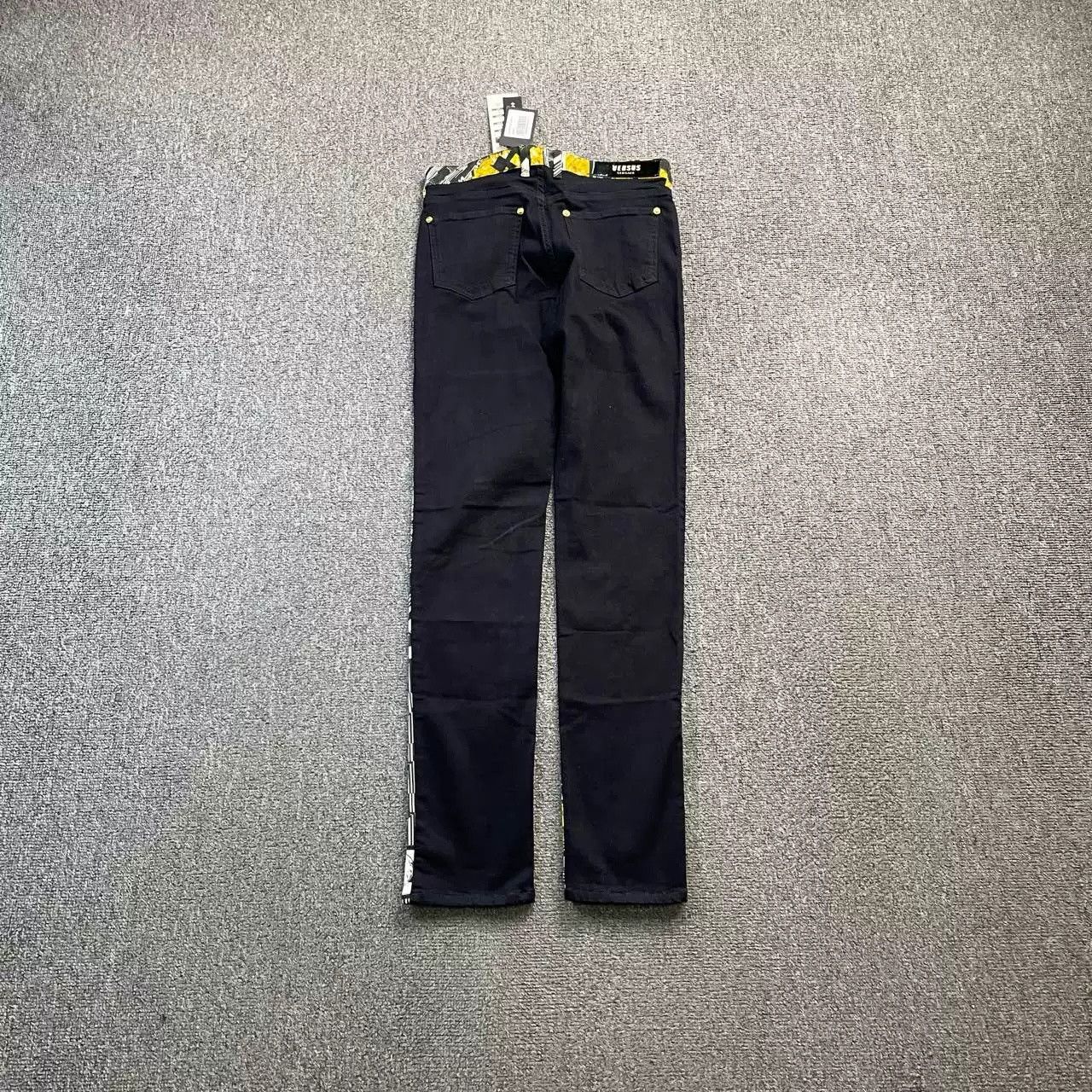 Versace Versace Graffiti Jeans Size US 31 - 2 Thumbnail
