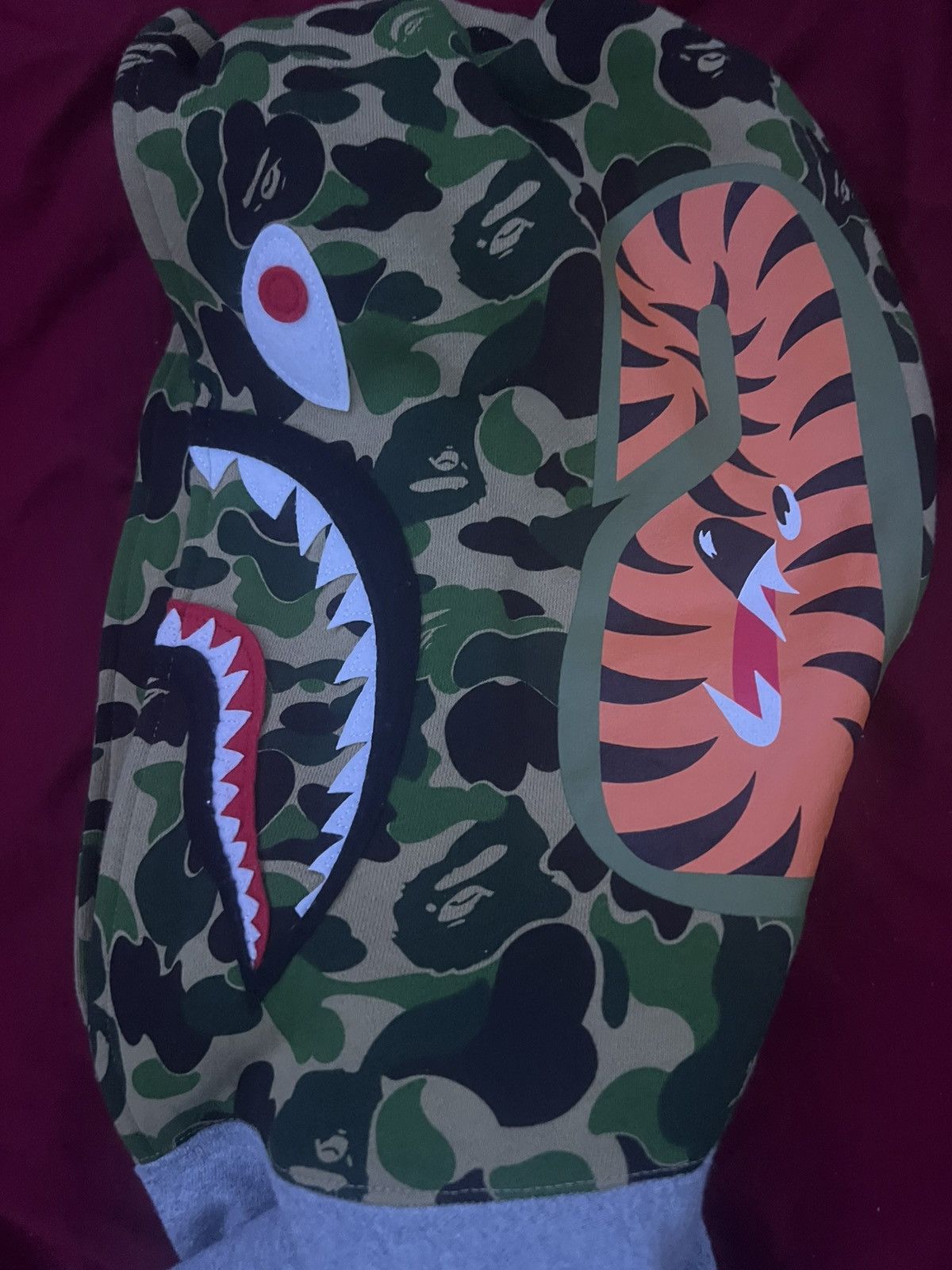 Bape BAPE ABC Camo Shark Pullover Hoodie Gray Size US L / EU 52-54 / 3 - 4 Thumbnail