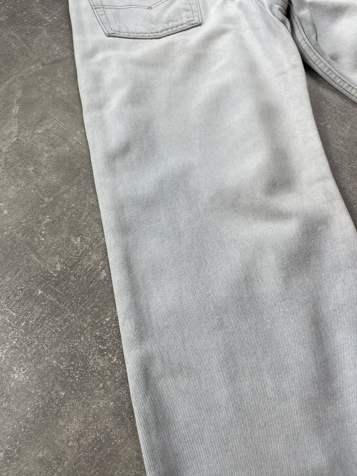 Levi's × Vintage Vintage Levi's 501xx Jeans USA Made Light Wash 90s Button Size US 32 / EU 48 - 6 Thumbnail