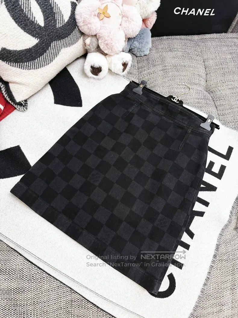 Louis Vuitton Louis Vuitton Black and grey checkered denim skirt Size 35" - 3 Thumbnail