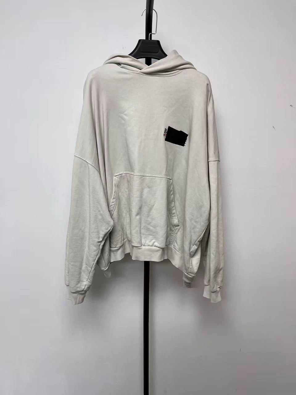 Balenciaga Balenciaga Letter Print Hooded Sweatshirt Size US S / EU 44-46 / 1 - 1 Thumbnail