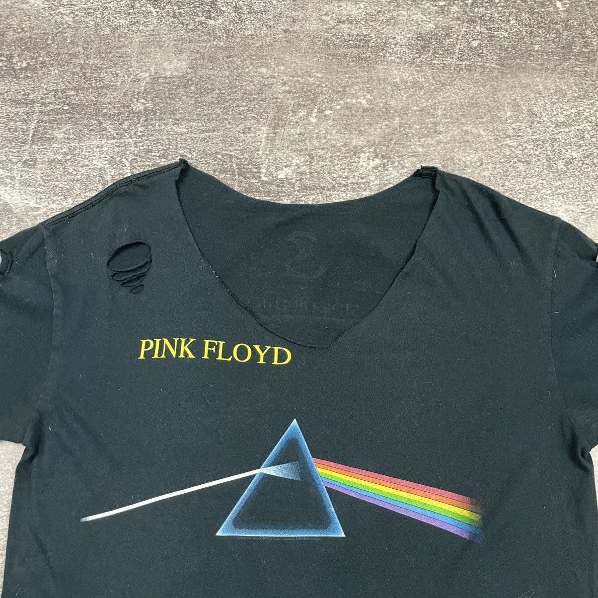 Band Tees Pink Floyd 2002 Dark Side of the Moon Distressed T Shirt Size US L / EU 52-54 / 3 - 2 Thumbnail