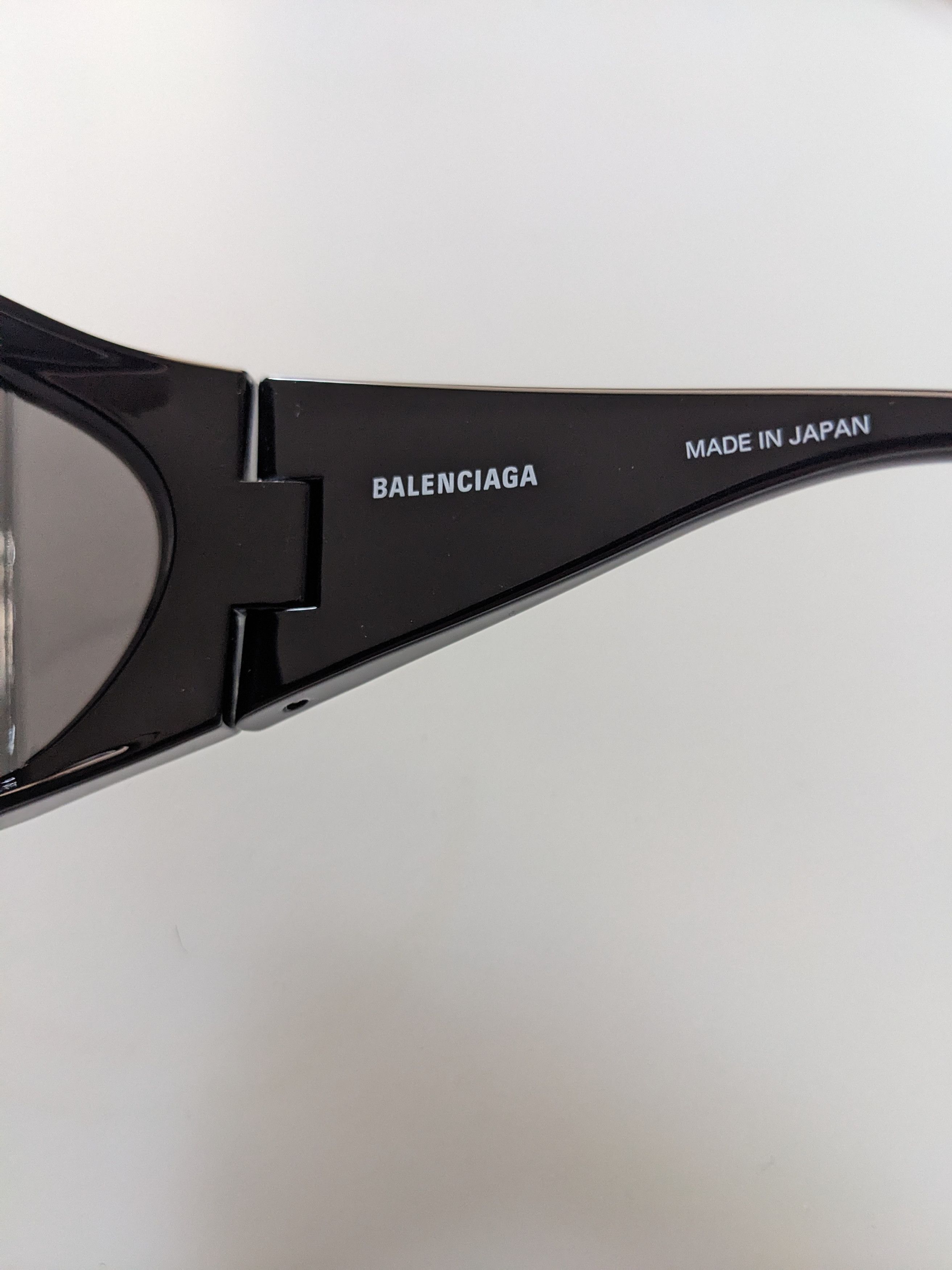 Balenciaga Black Void Butterfly Sunglasses Size ONE SIZE - 7 Thumbnail