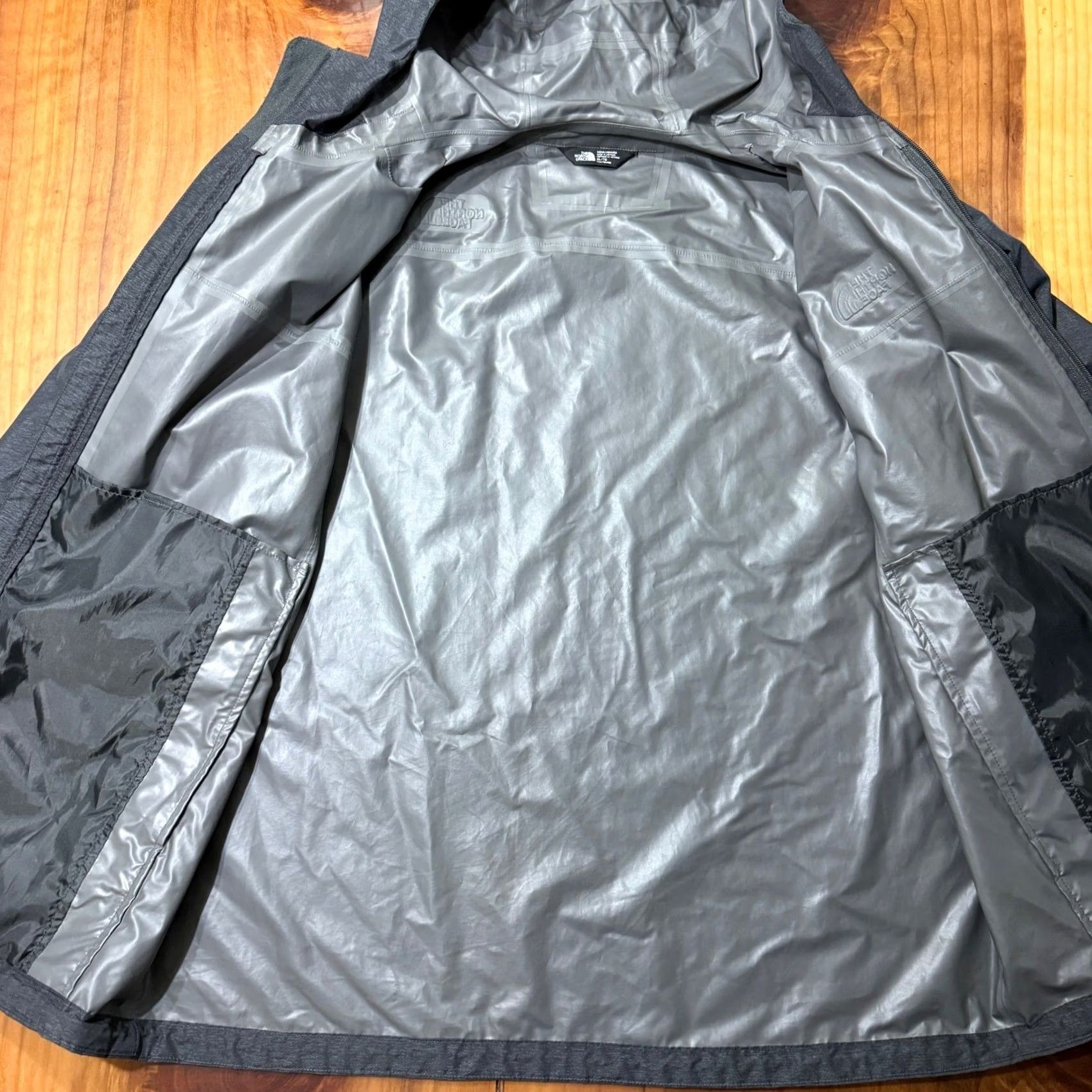 The North Face The North Face Coat XL Men Rain Coat Waterproof Dry Vent Hooded Full Zip Gray Nylon Jacket Size US XL / EU 56 / 4 - 4 Thumbnail