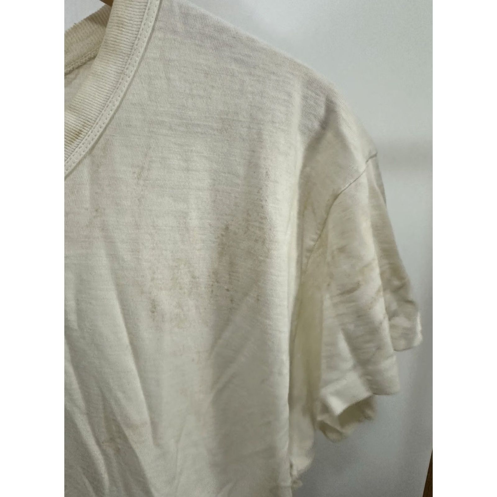 Hanes VTG 60s Hanes T-Shirt Reinforced Collar Loopwheel True Vintage RARE XL Mens Cream Distressed Thrashed Classic Shirt Size US XL / EU 56 / 4 - 6 Thumbnail