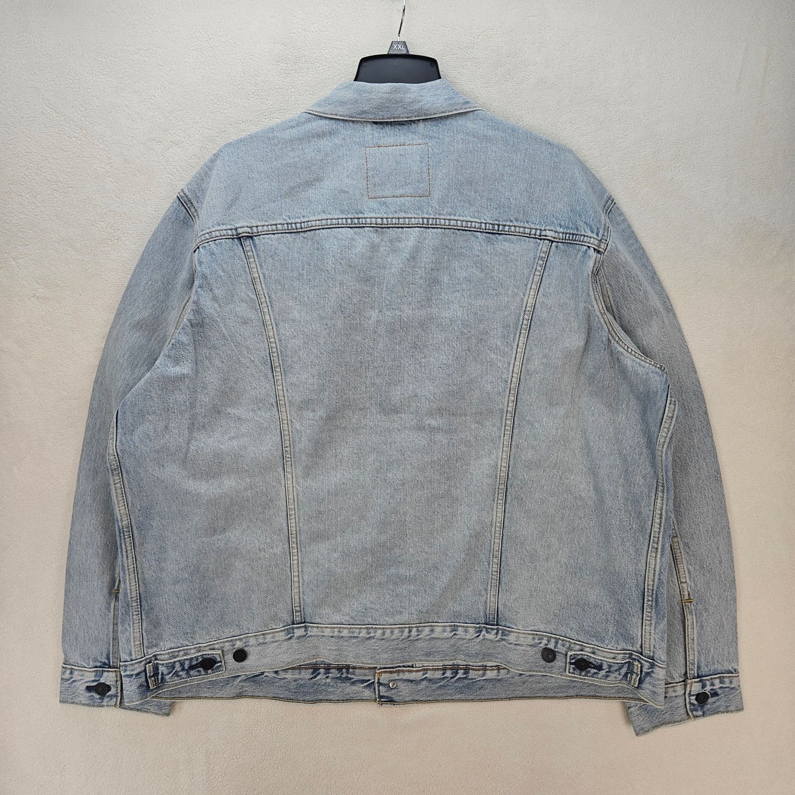 Levi's LEVI'S MEN'S XXL PREMIUM TRUCKER JACKET NWT LIGHT WASH Size US XXL / EU 58 / 5 - 6 Thumbnail