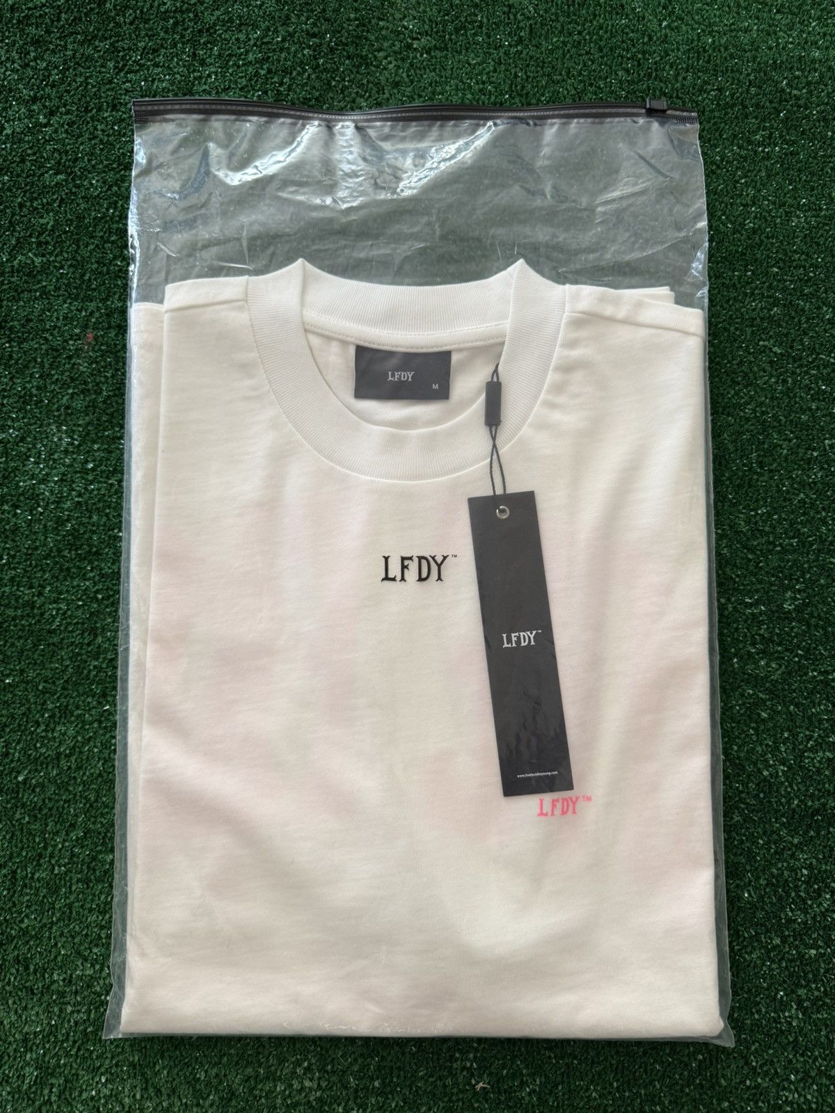 LFDY LFDY LiveFast No Rich Parents Pink Tshirt Tee Size US M / EU 48-50 / 2 - 9 Thumbnail