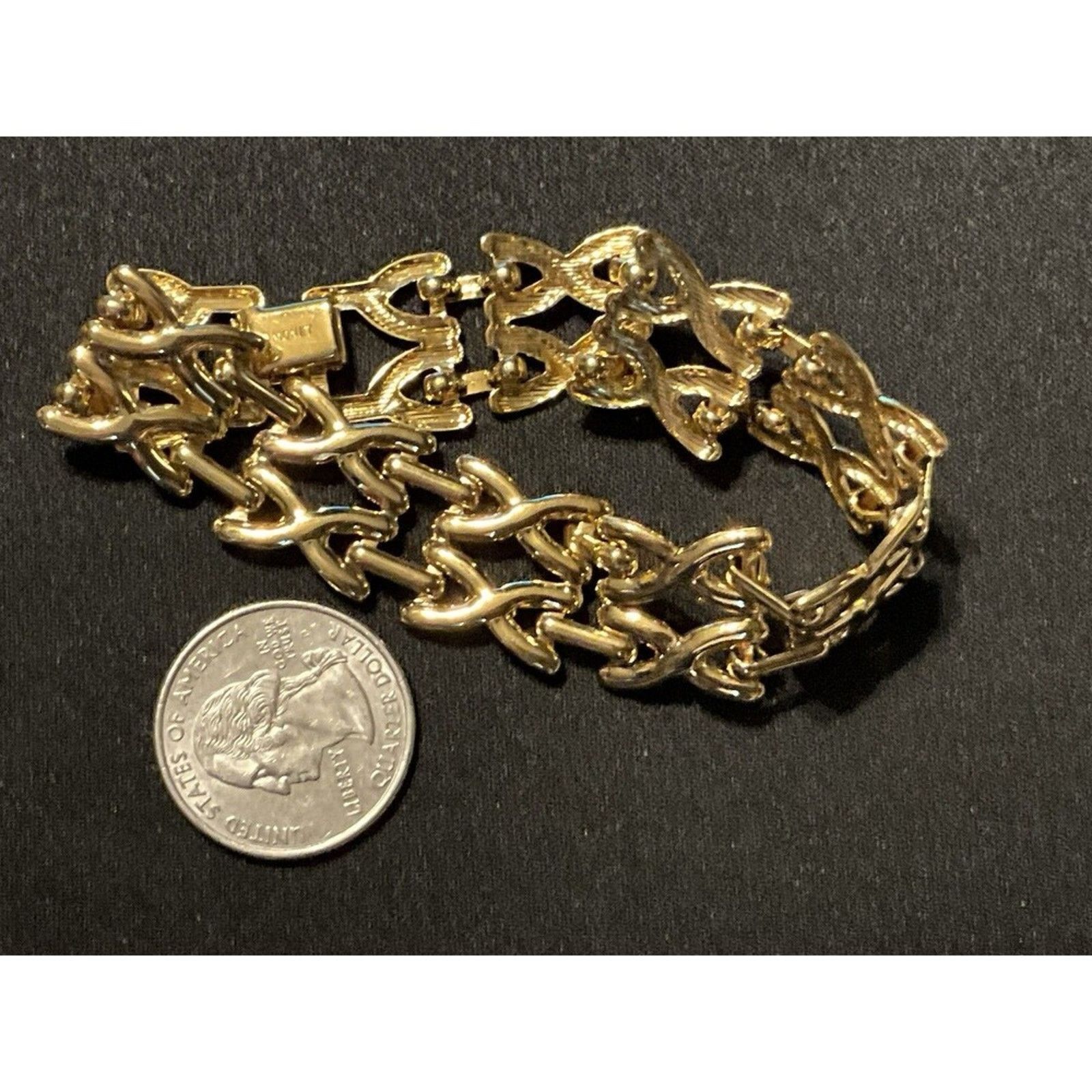 Monet Monet Gold Tone 7in Chain Bracelet W/ Fold Over Clasp Size ONE SIZE - 4 Thumbnail
