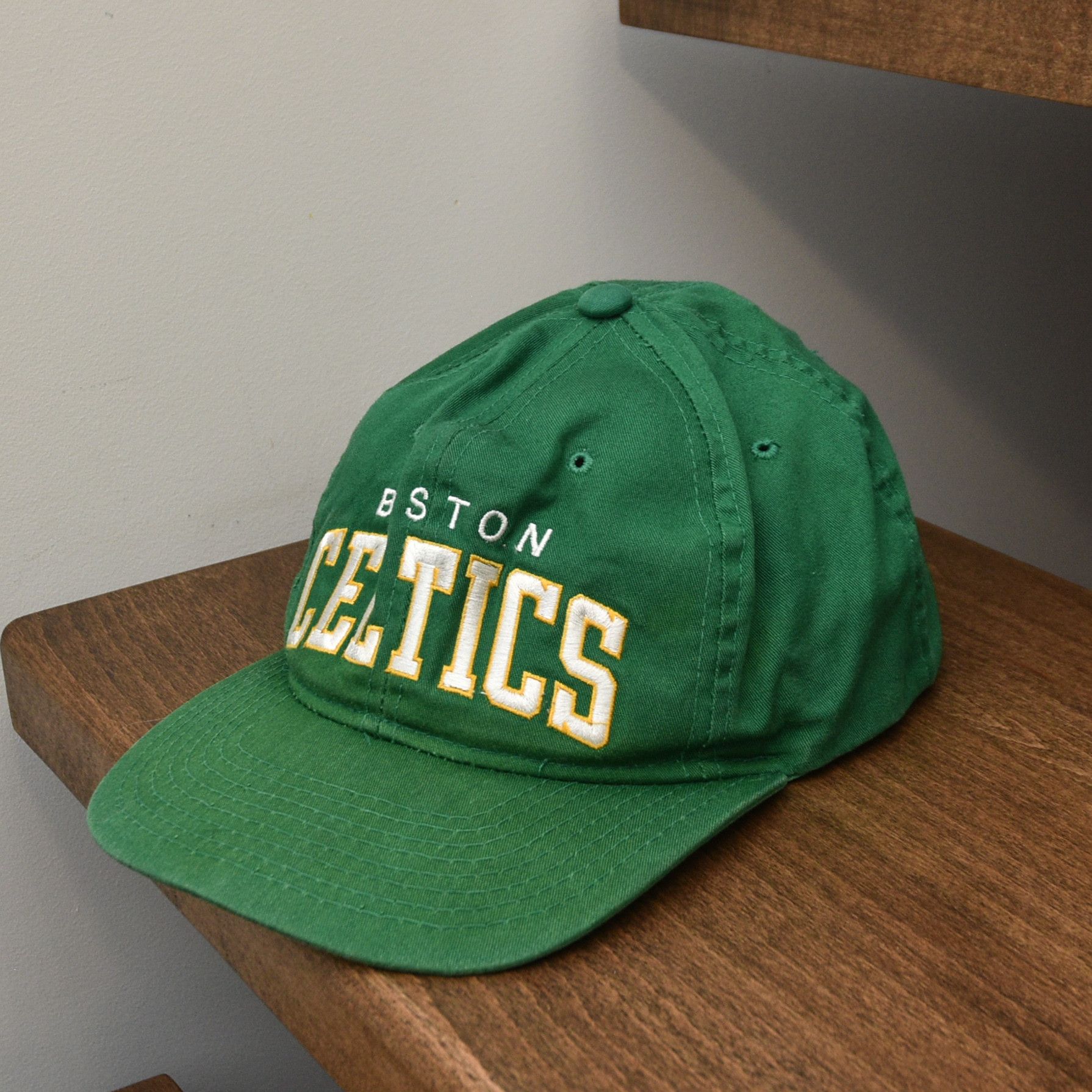 Starter Vintage Boston Celtics Starter SnapBack cap hat arch sports Size ONE SIZE - 1 Thumbnail