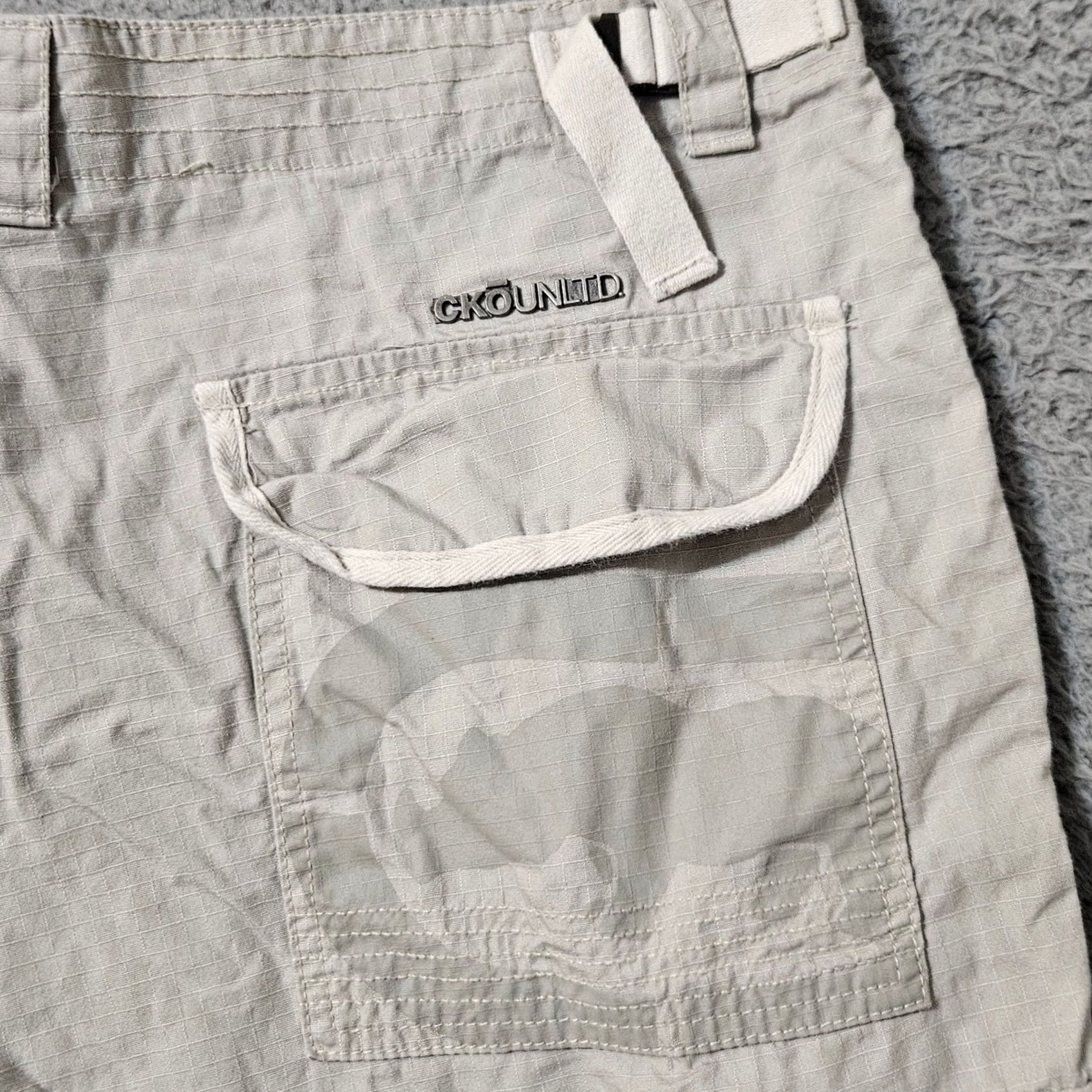 Ecko Unltd. Ships fast. Message with any questions Size US 36 / EU 52 - 7 Thumbnail