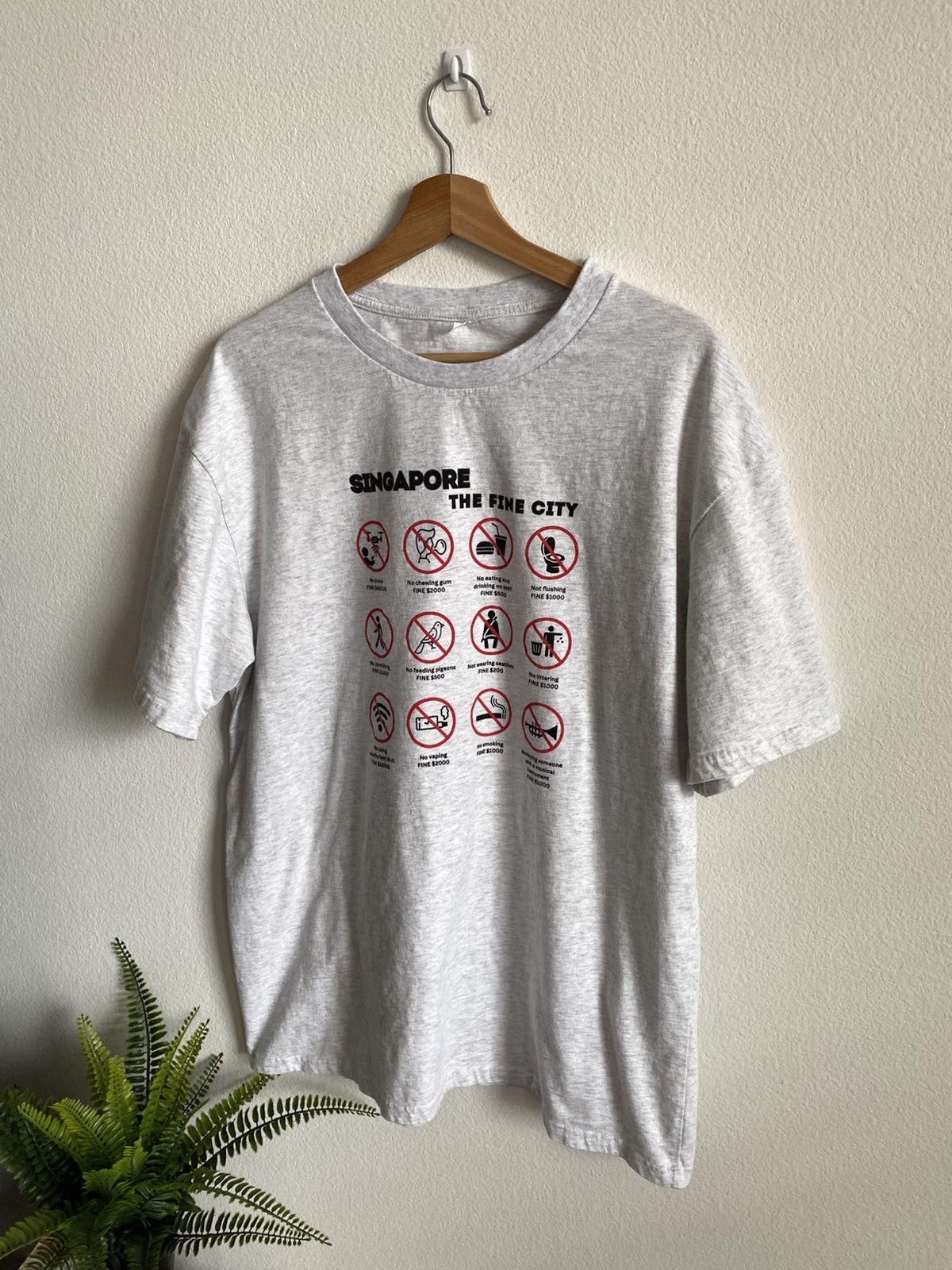 Vintage Vintage Funny Singapore 🇸🇬 Fines Tee Size US XL / EU 56 / 4 - 5 Thumbnail