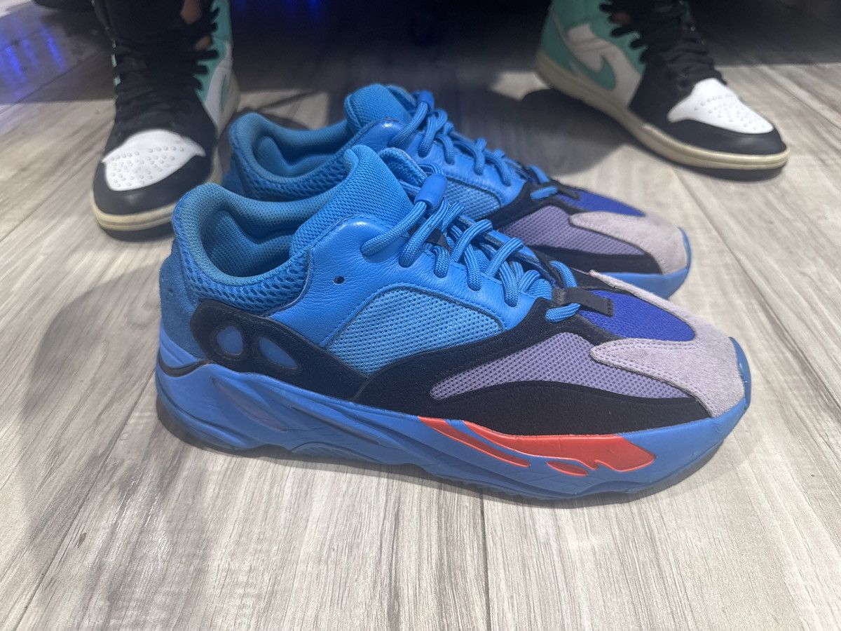 Yeezy Adidas Yeezy boost 700 Size US 11 / EU 44 - 2 Thumbnail
