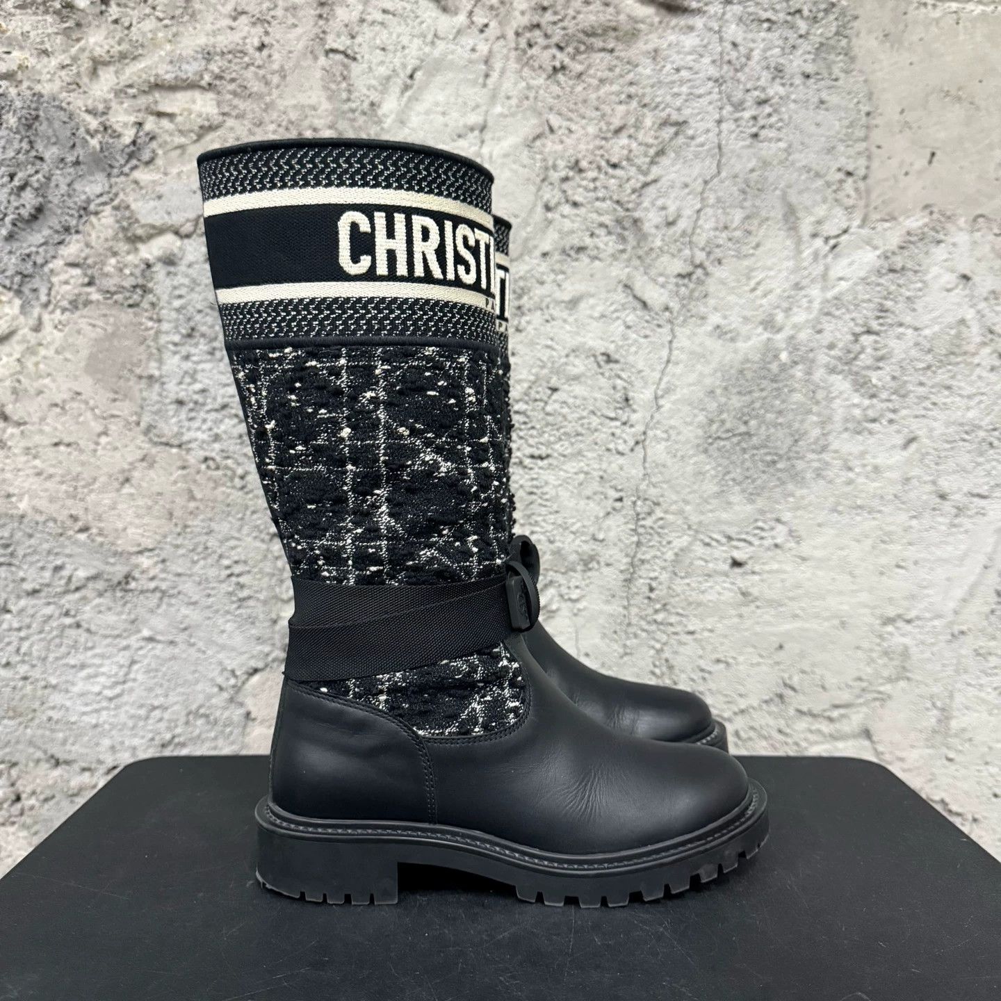 Dior Dior Knight Boots Size 35 Condition As Shown Size US 4 / IT 34 - 1 Thumbnail