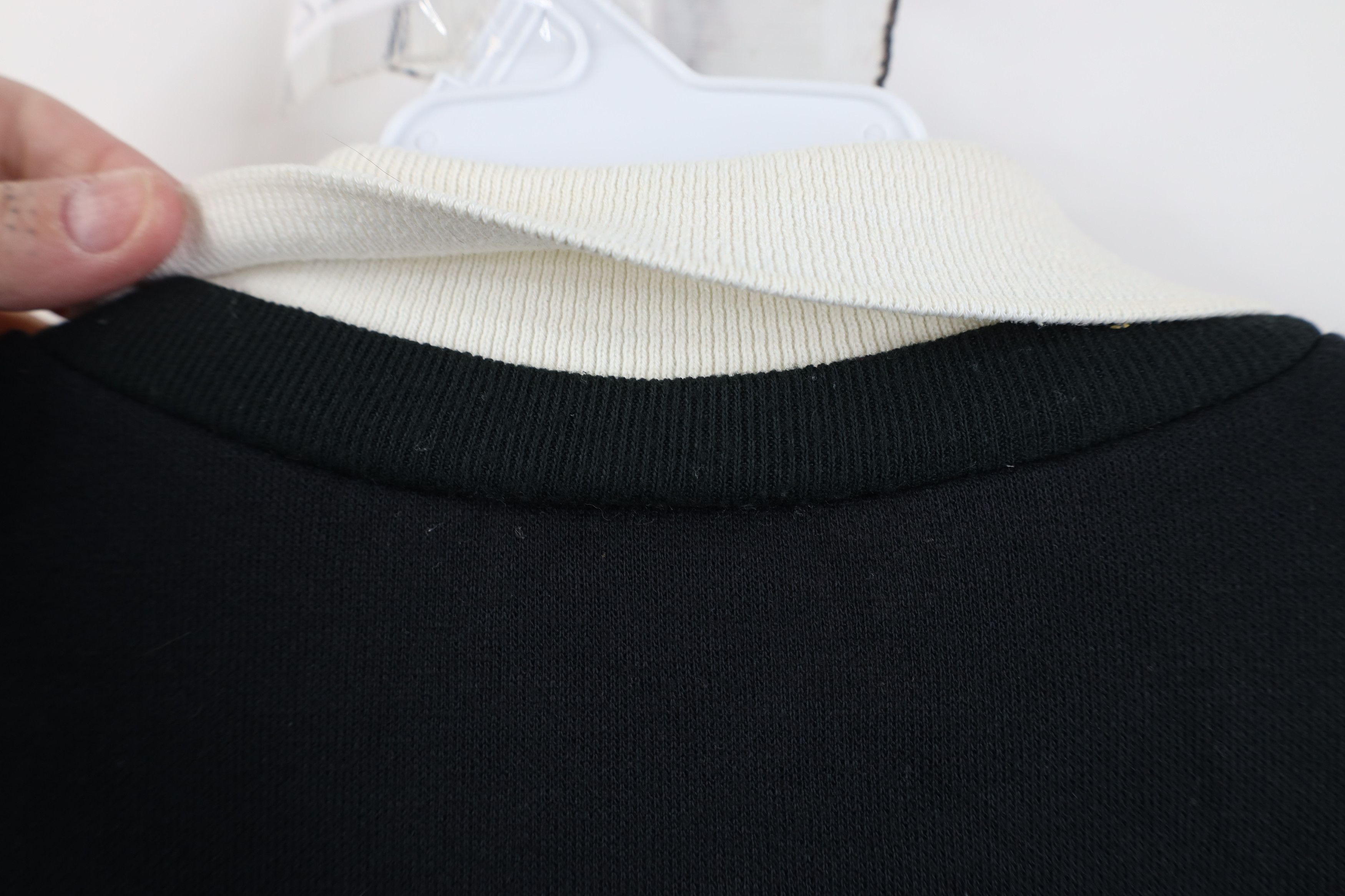 Vintage Vintage 90s Streetwear Bear Heart Collared Sweatshirt USA Size L / US 10 / IT 46 - 11 Thumbnail