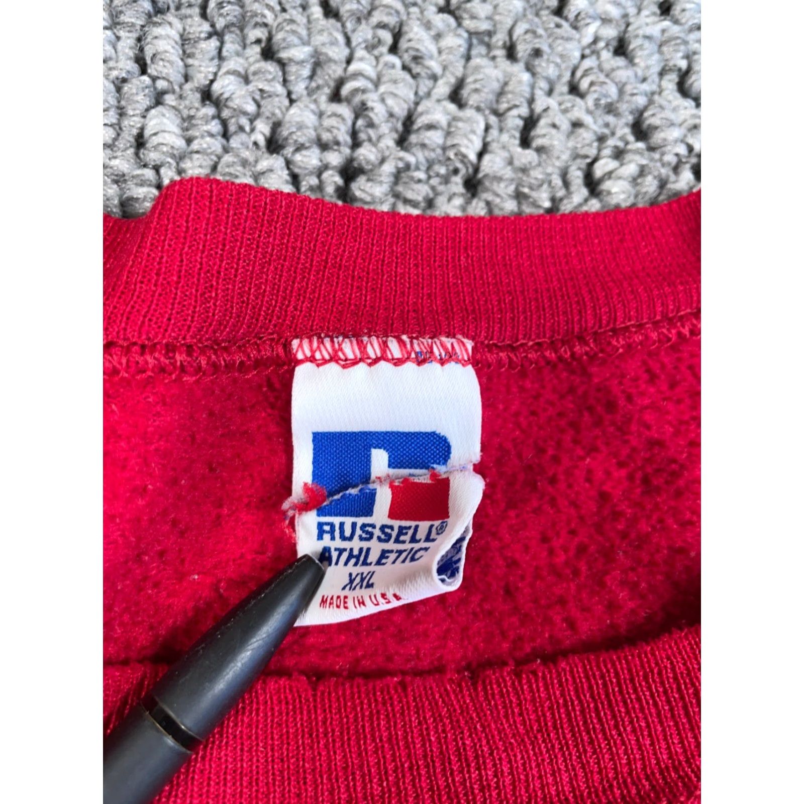 Russell Athletic VINTAGE Russell Athletic Sweatshirt Adult 2XL Red Crewneck 50/50 USA Tag Blank 90s Hipster Retro Mens Size US XXL / EU 58 / 5 - 3 Thumbnail