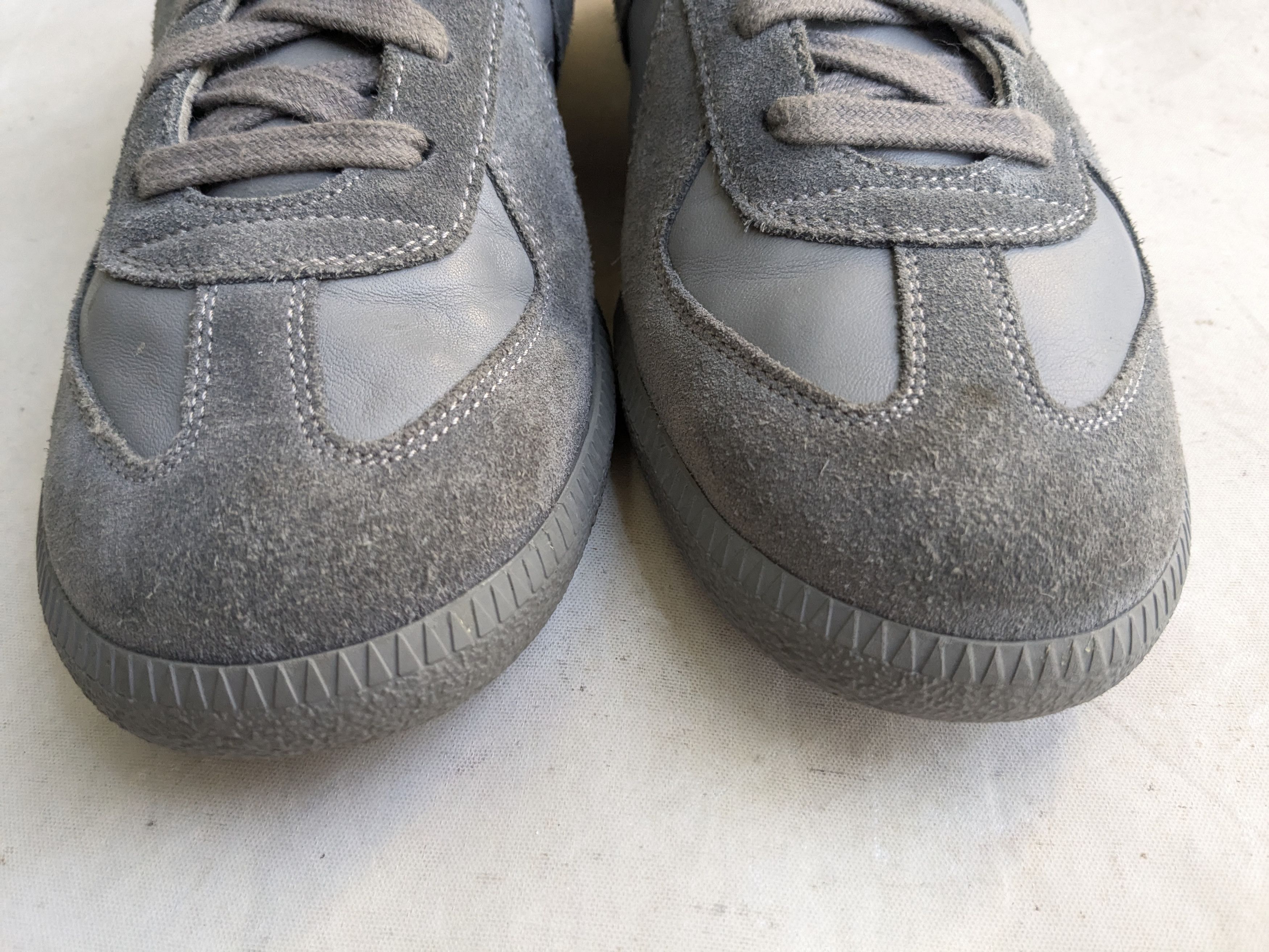 Maison Margiela Maison Margiela Gat Sneaker Low Gray 40 7 Suede Size US 7 / EU 40 - 3 Thumbnail